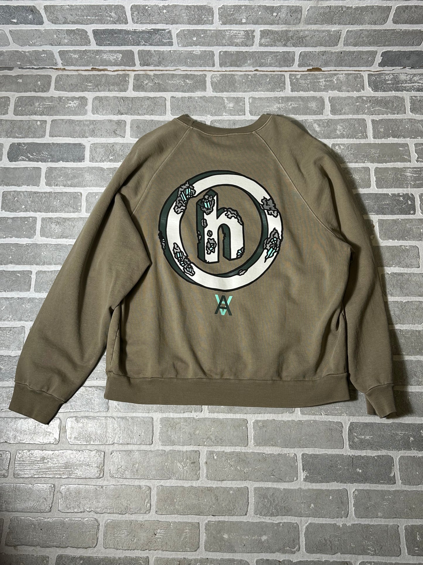 Hidden Long Sleeve Olive