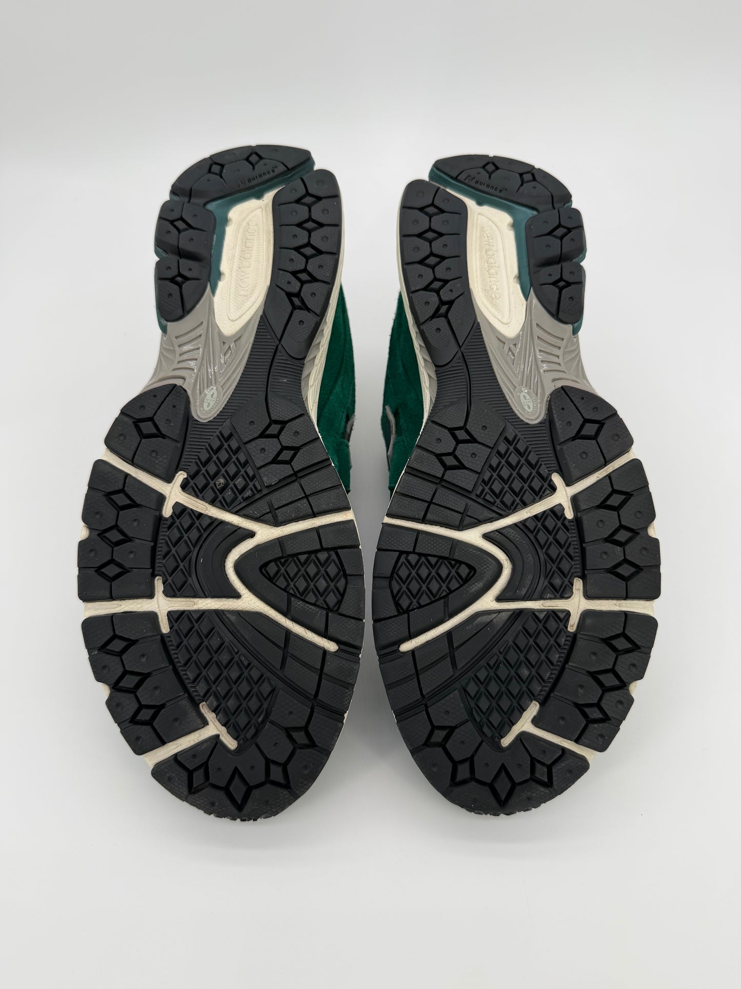 New Balance 2002R Nightwatch Green