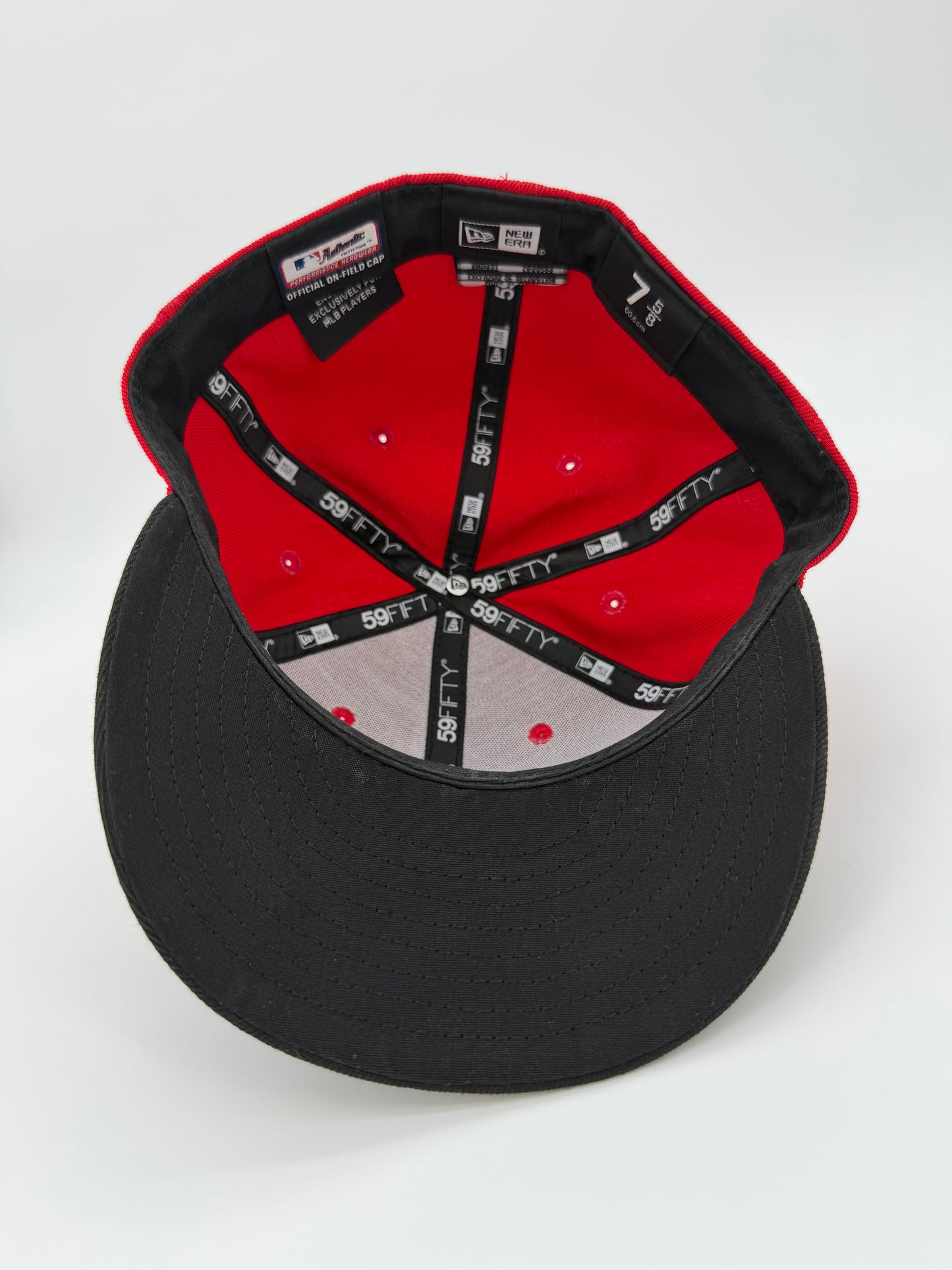 New Era Adult 59FIFTY Cincinnati Reds Fitted with Black Brim