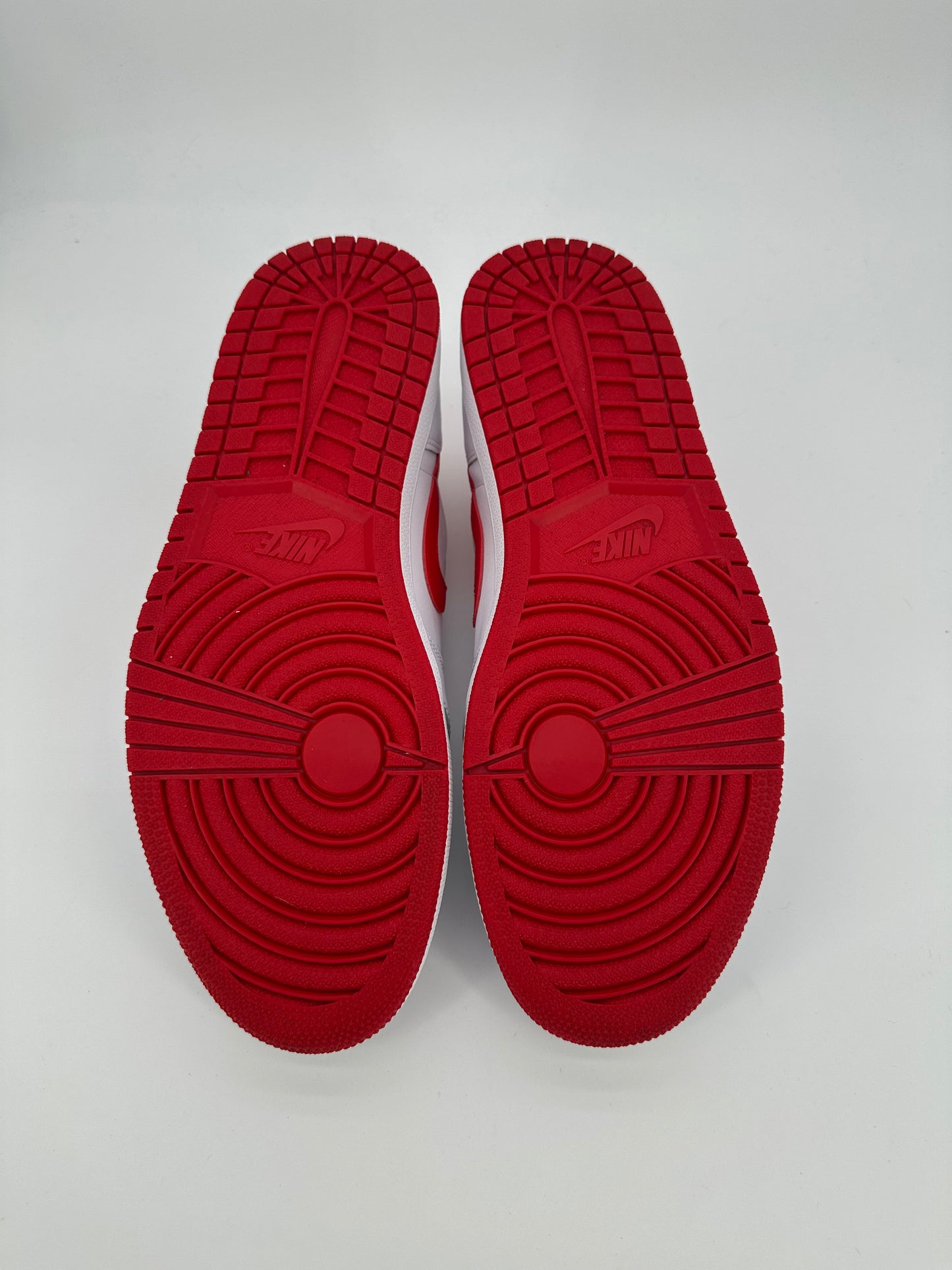 Jordan 1 Retro Low OG University Red