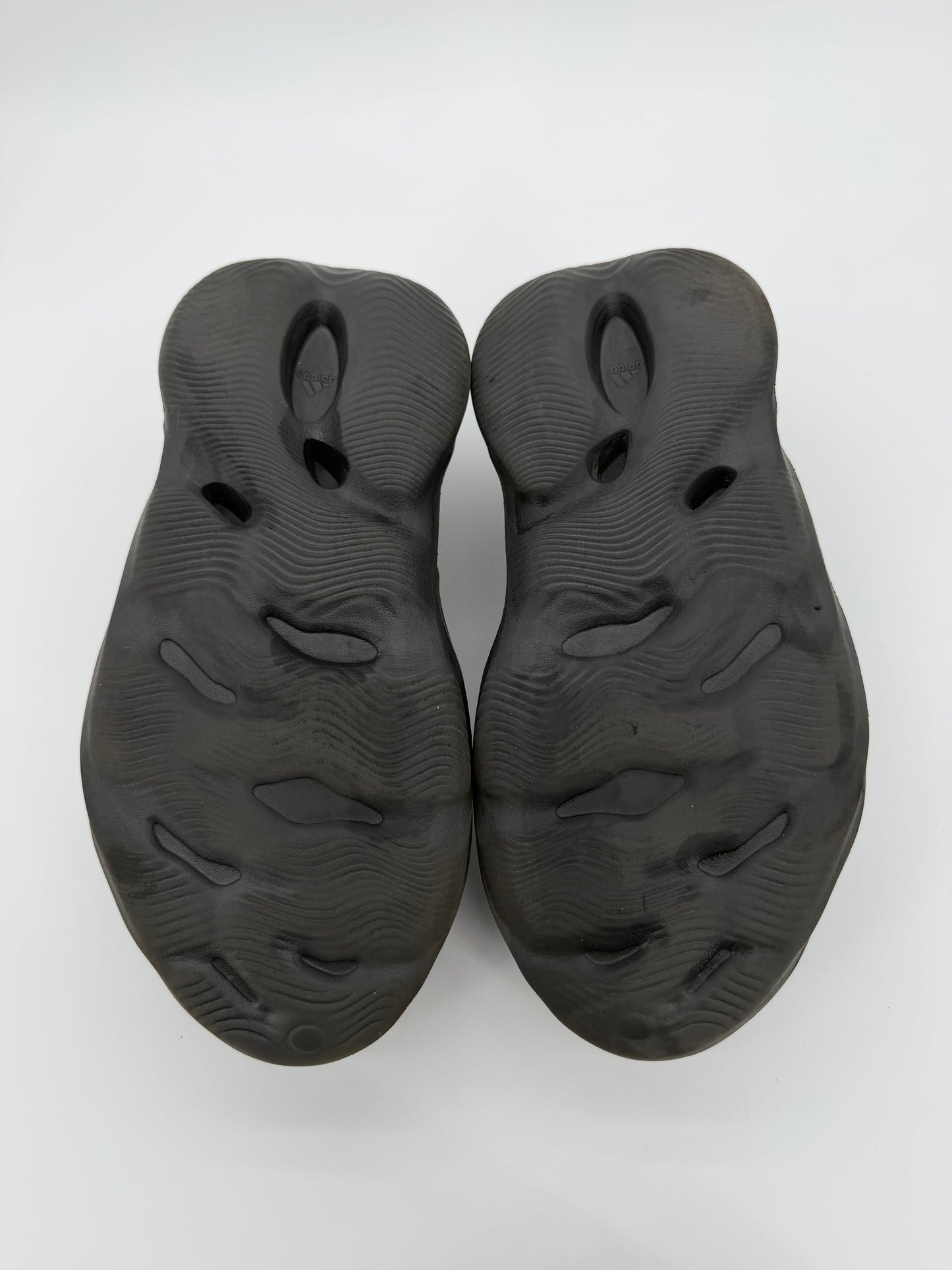 adidas Yeezy Foam RNR Onyx