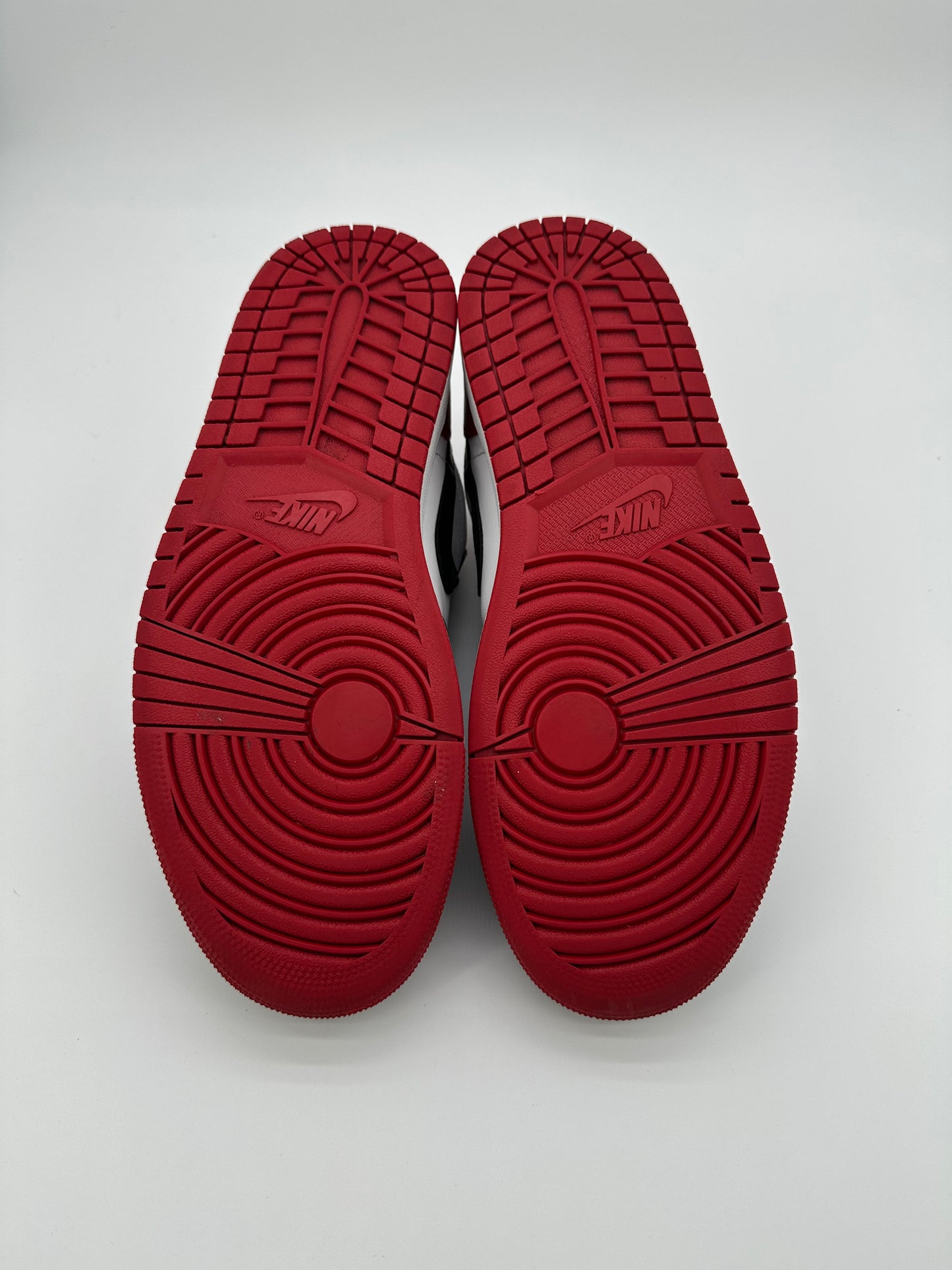 Jordan 1 Low Bred Toe