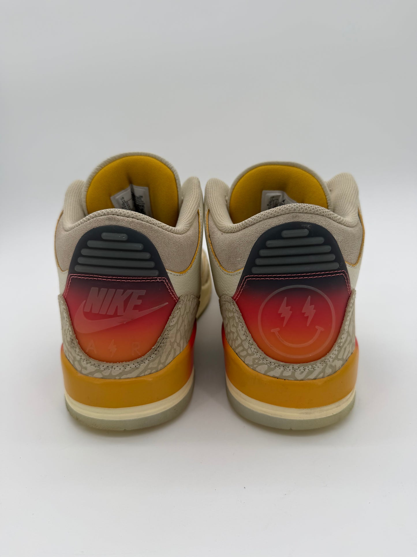 Jordan 3 Retro SP J Balvin Medellín Sunset