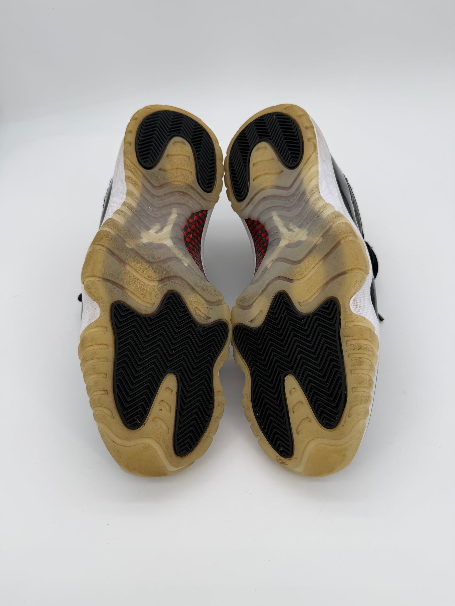Jordan 11 Retro Low 72-10