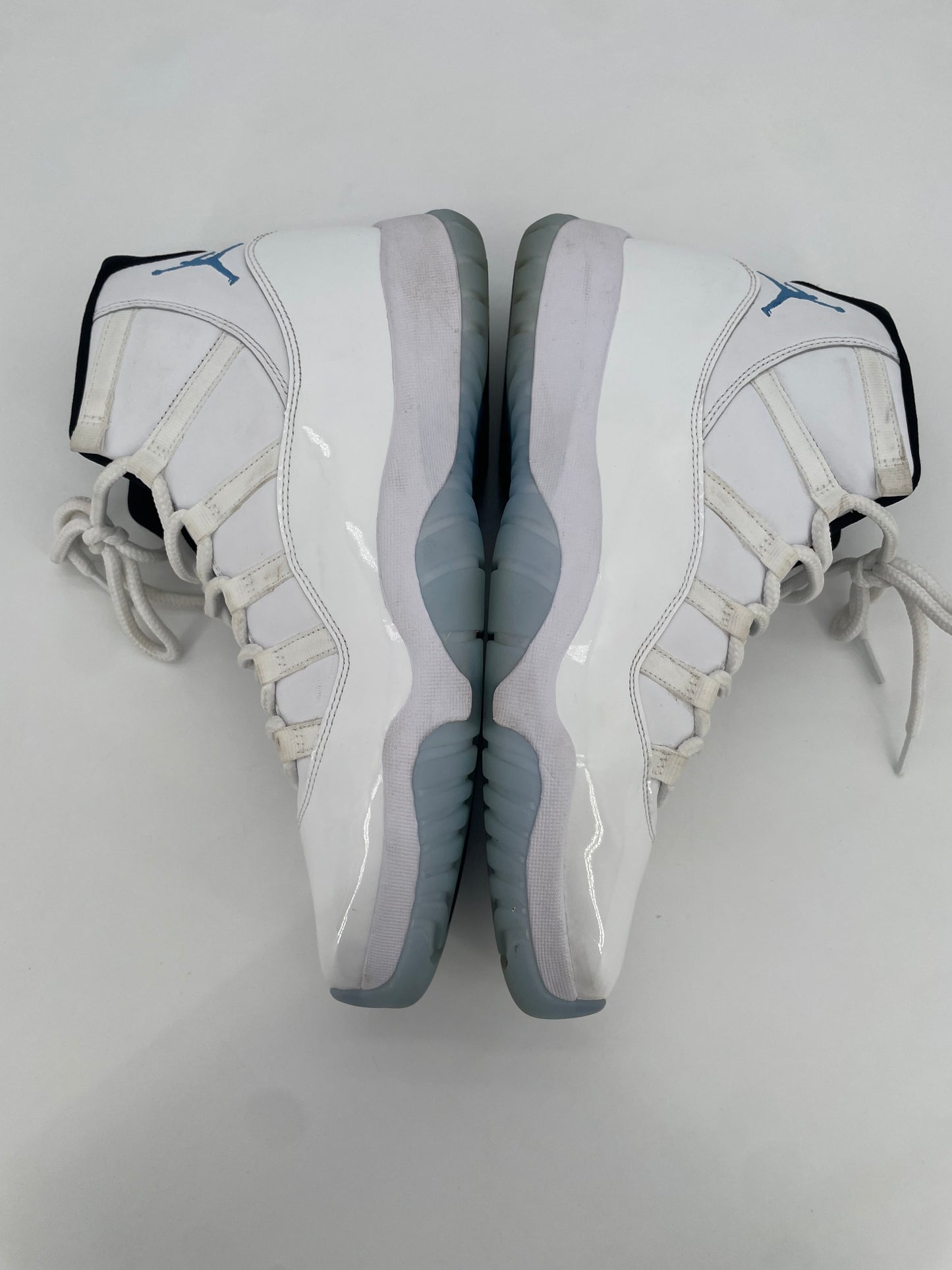 Jordan 11 Retro Legend Blue (2024)