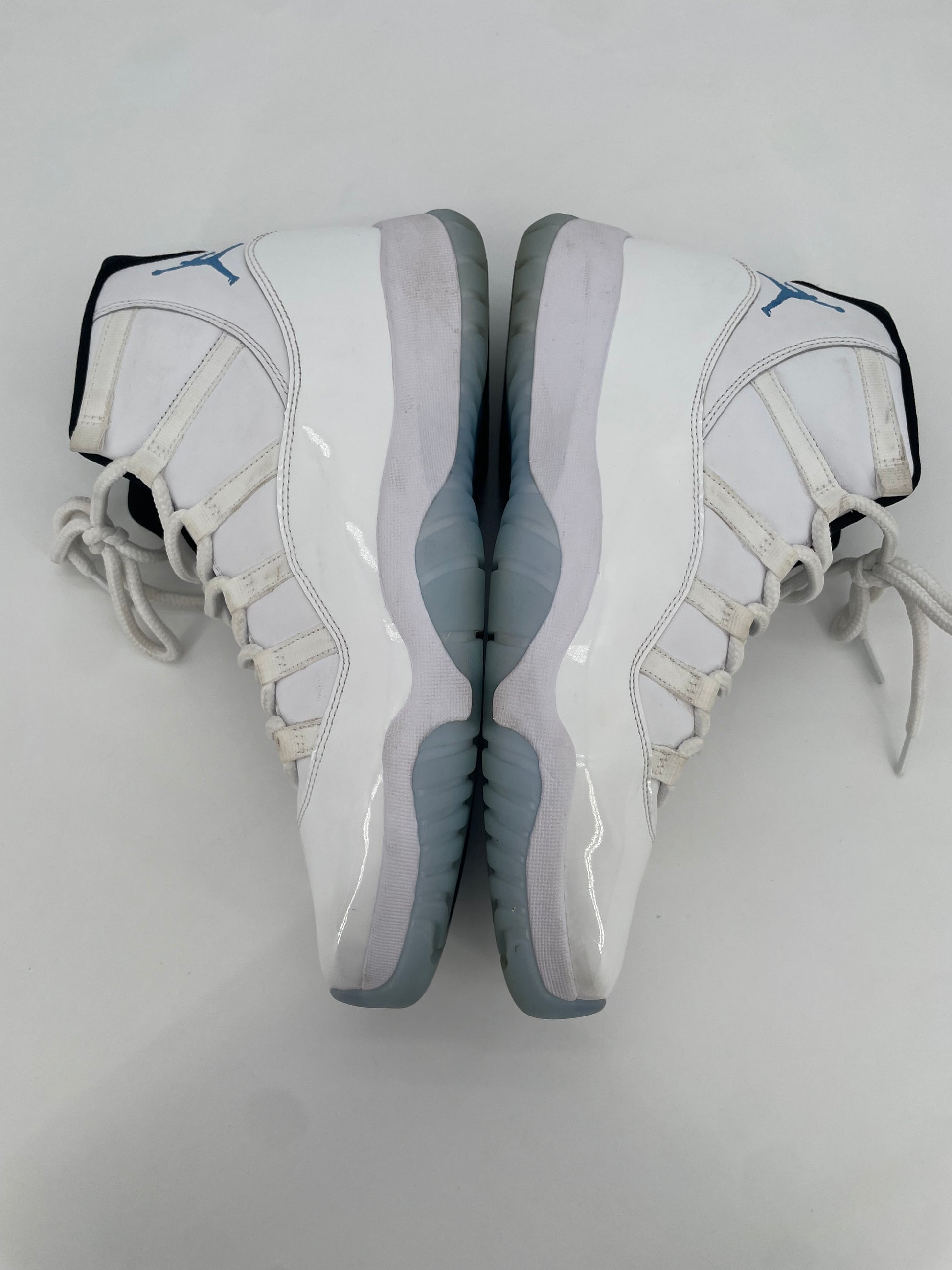 Jordan 11 Retro Legend Blue (2024)