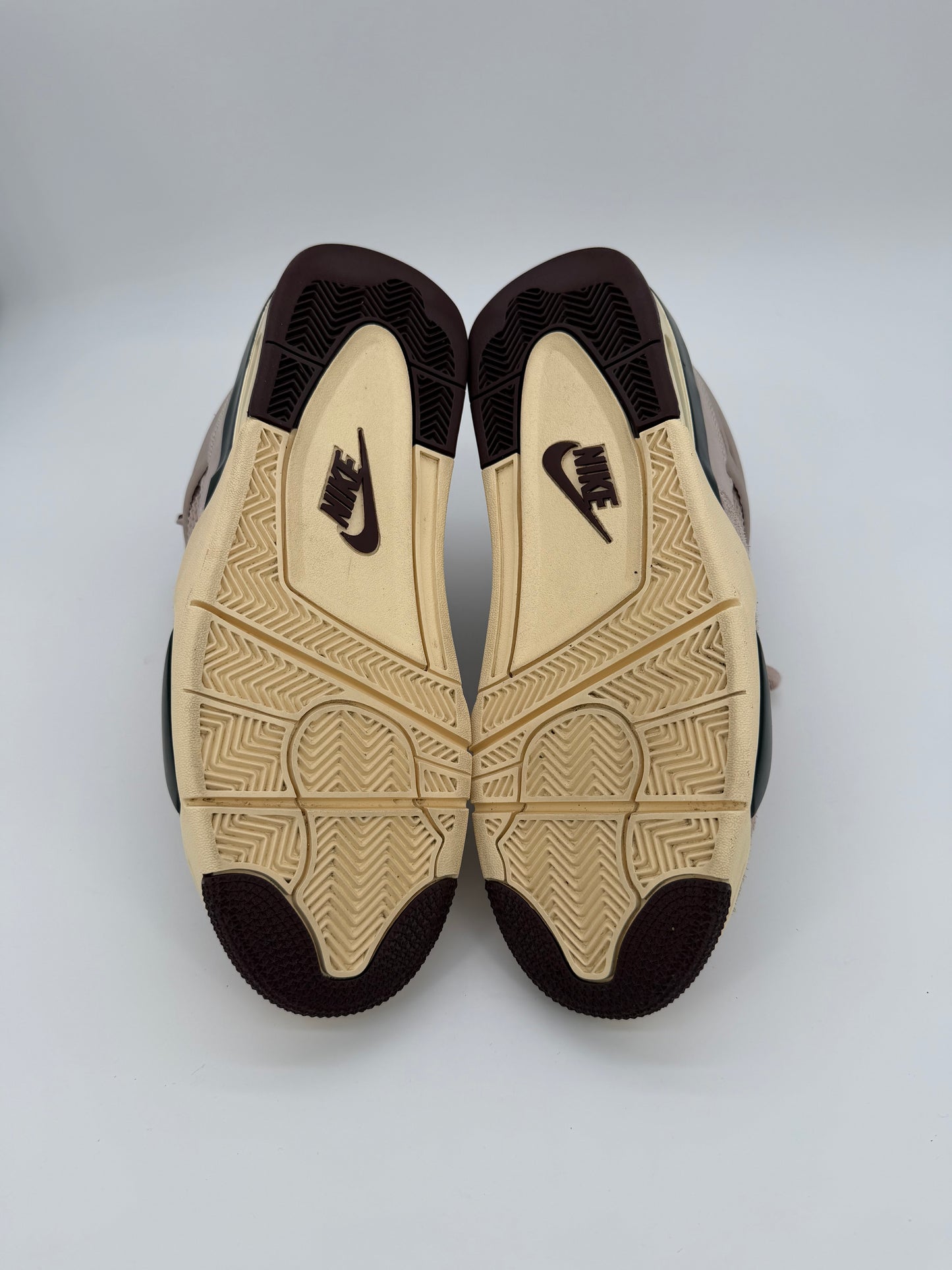 Jordan 4 Retro OG SP A Ma Maniére While You Were Sleeping (Women's)