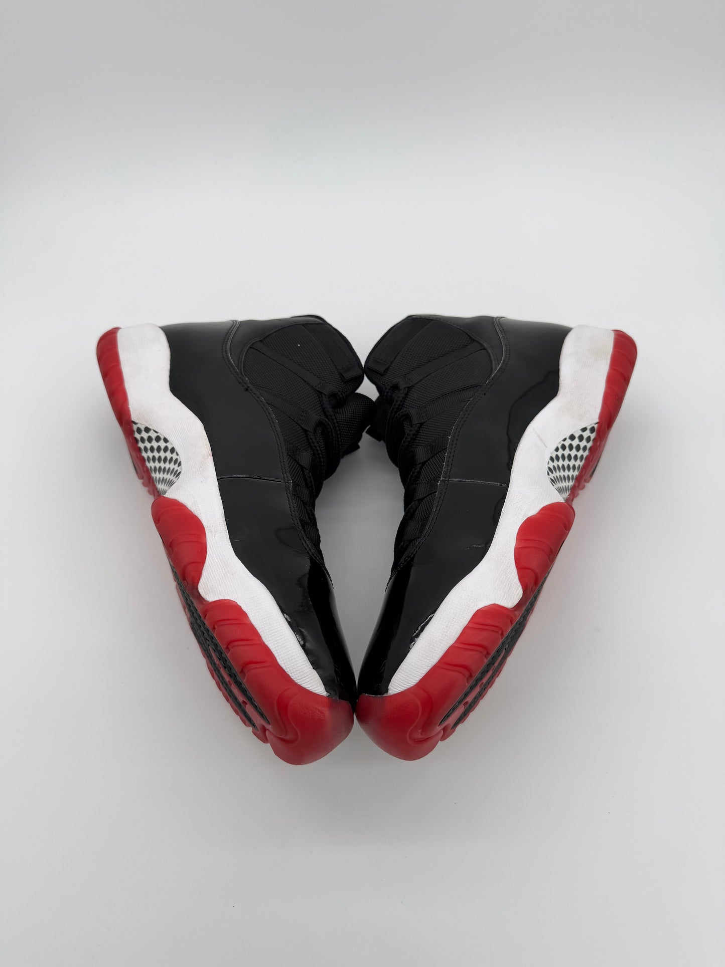 Jordan 11 Retro Playoffs Bred (2019)