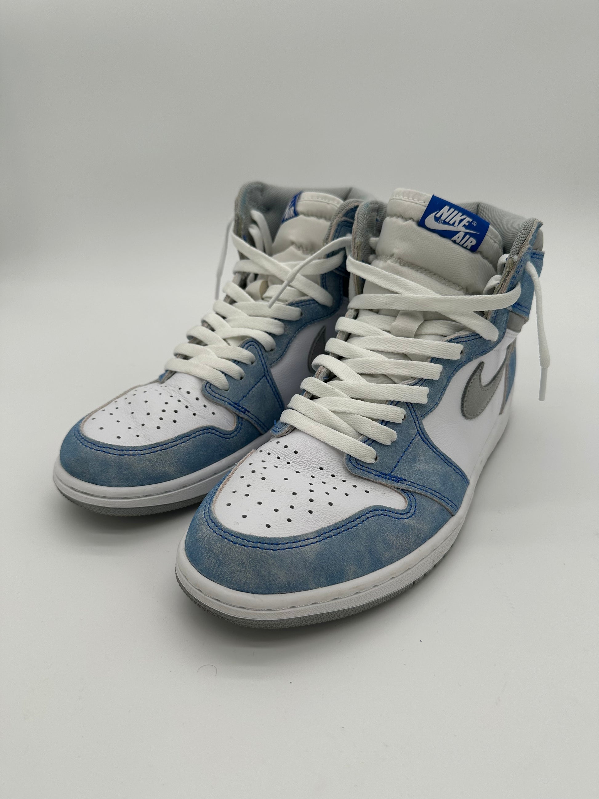Jordan 1 Retro High Hyper Royal Smoke Grey