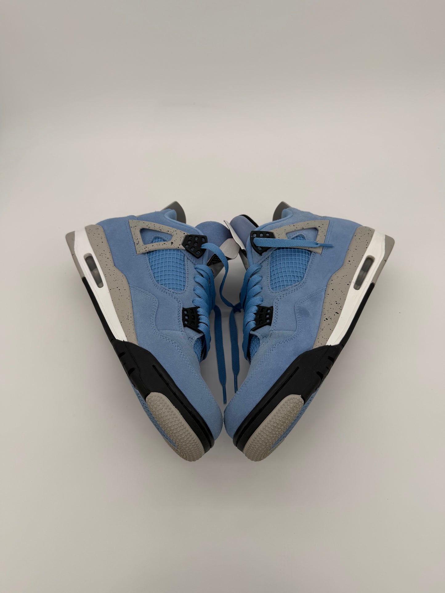 Jordan 4 Retro University Blue