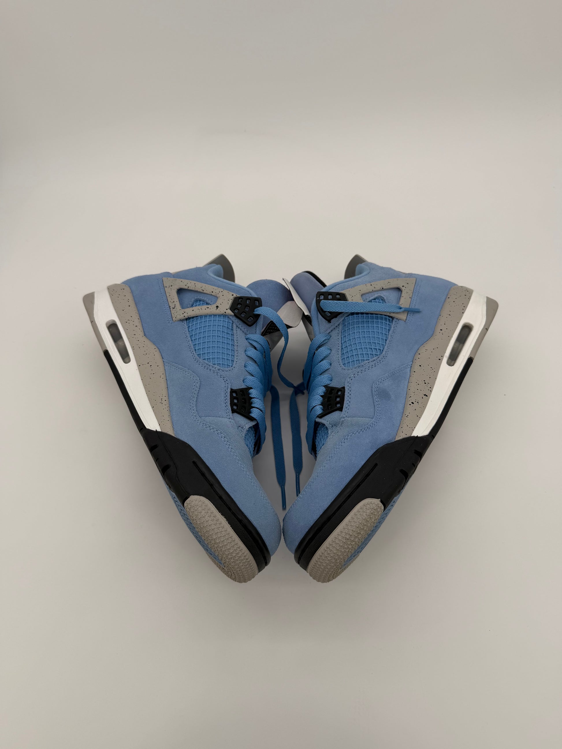 Jordan 4 Retro University Blue