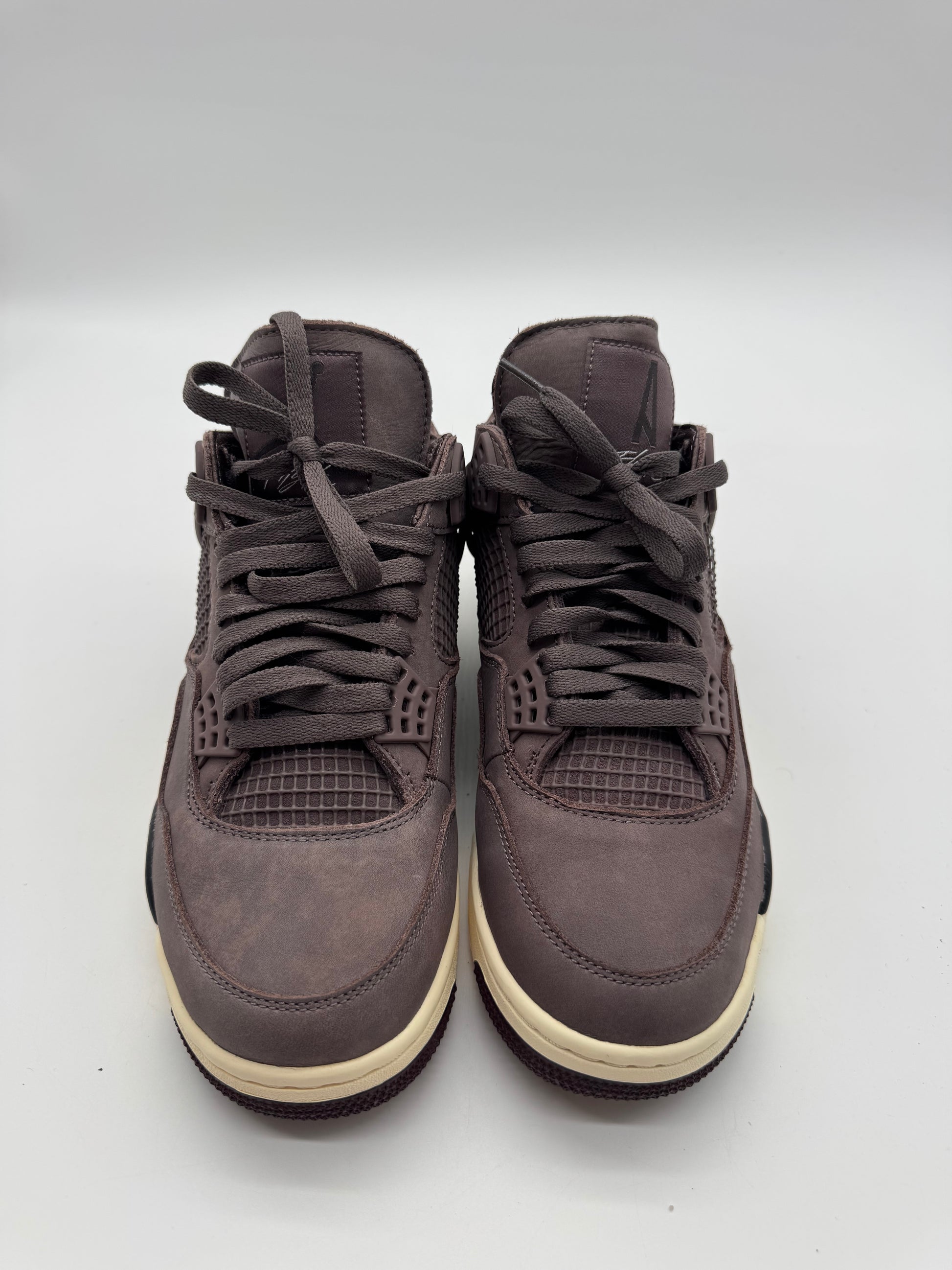 Jordan 4 Retro SP A Ma Maniére Violet Ore