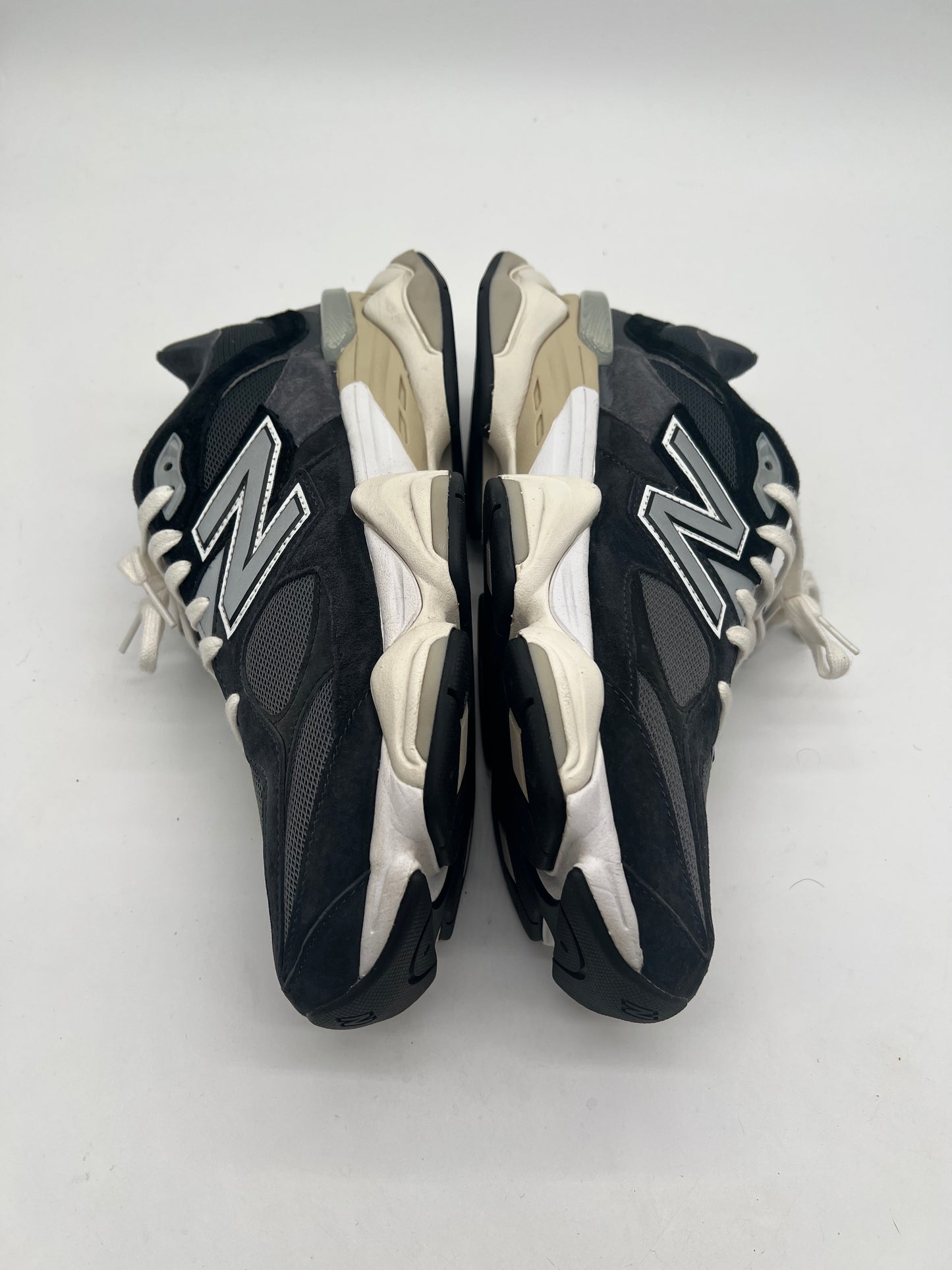 New Balance 9060 Charcoal
