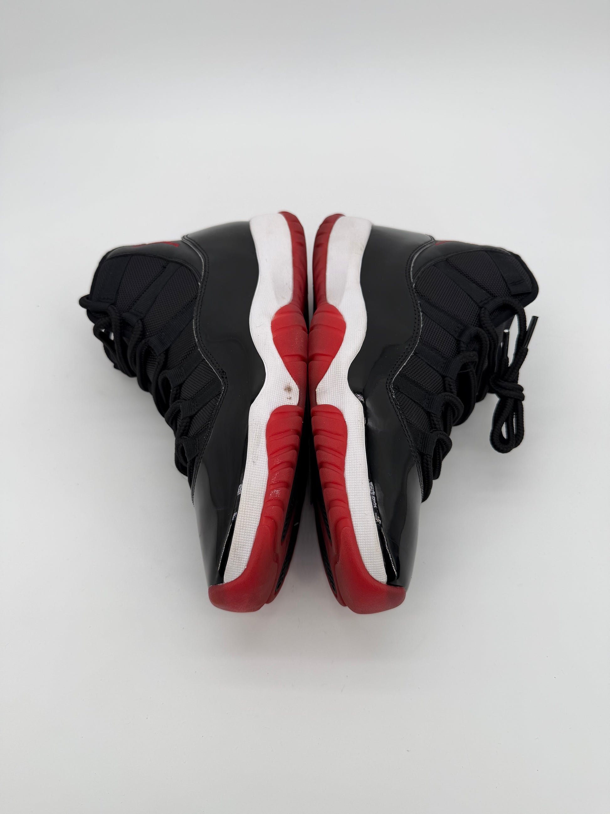 Jordan 11 Retro Playoffs Bred (2019)