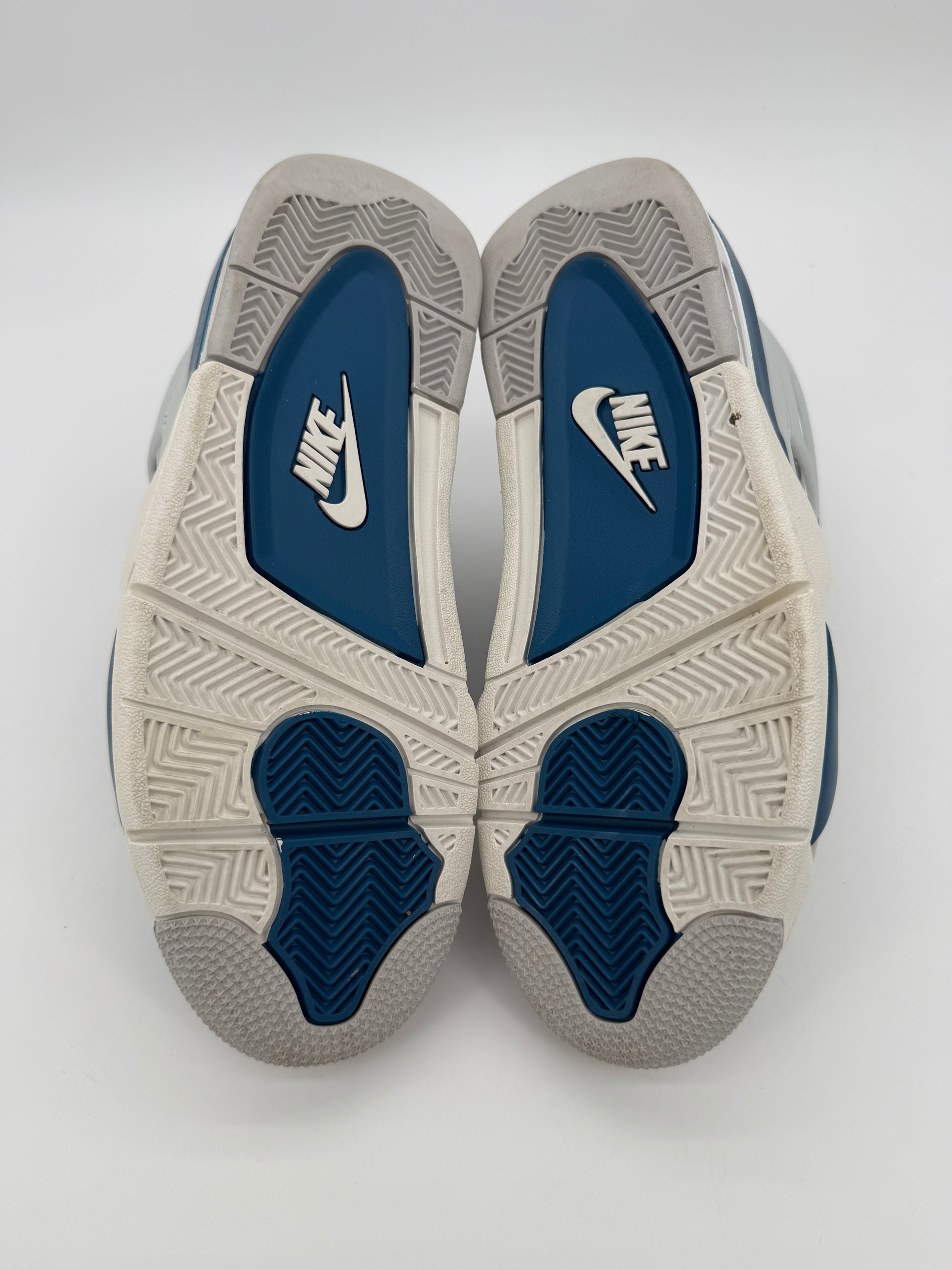 Jordan 4 Retro Military Blue (2024)