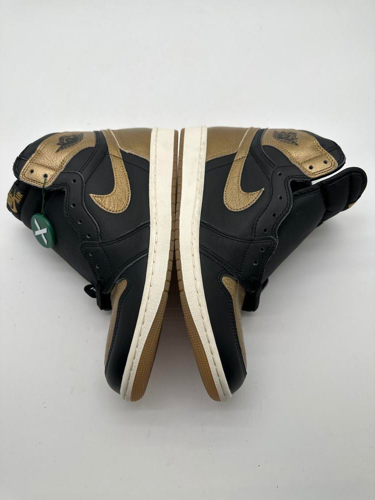 Jordan 1 Retro High OG Black Metallic Gold