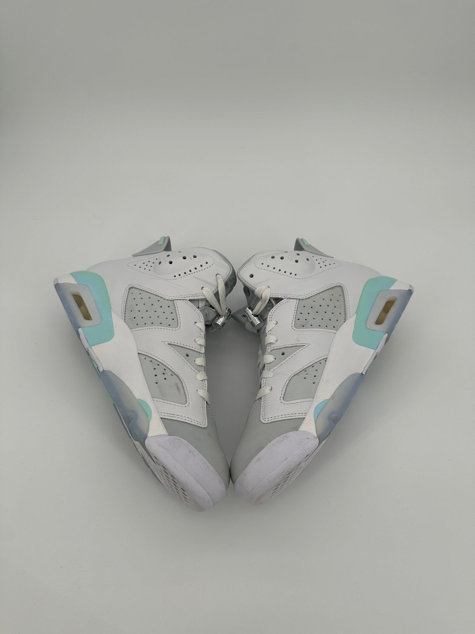 Jordan 6 Retro Mint Foam (Women's)