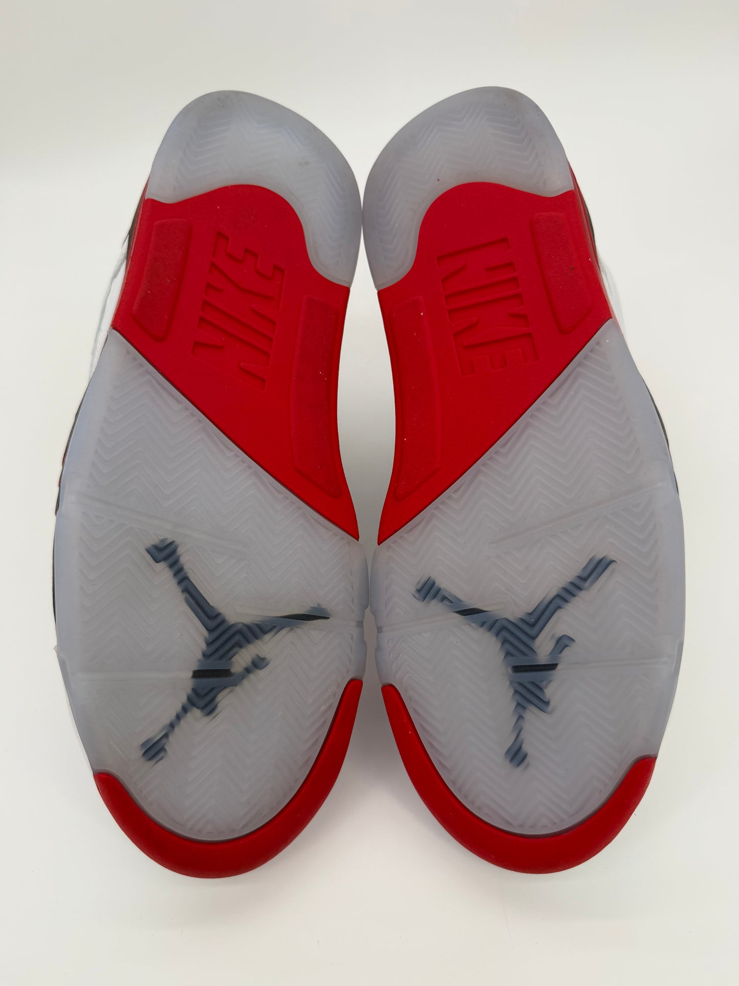 Jordan 5 Retro Fire Red Black Tongue (2025)