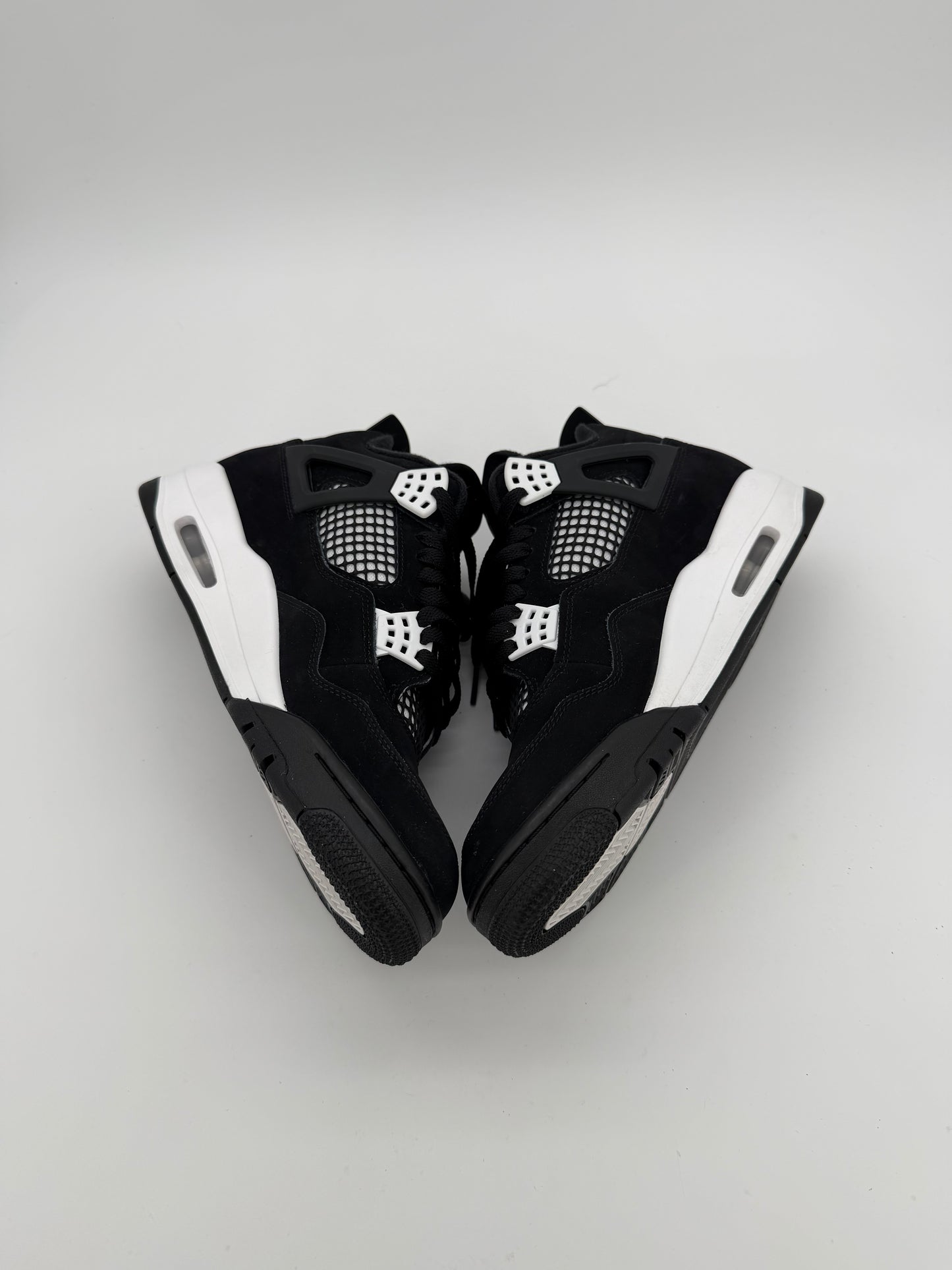 Jordan 4 Retro White Thunder