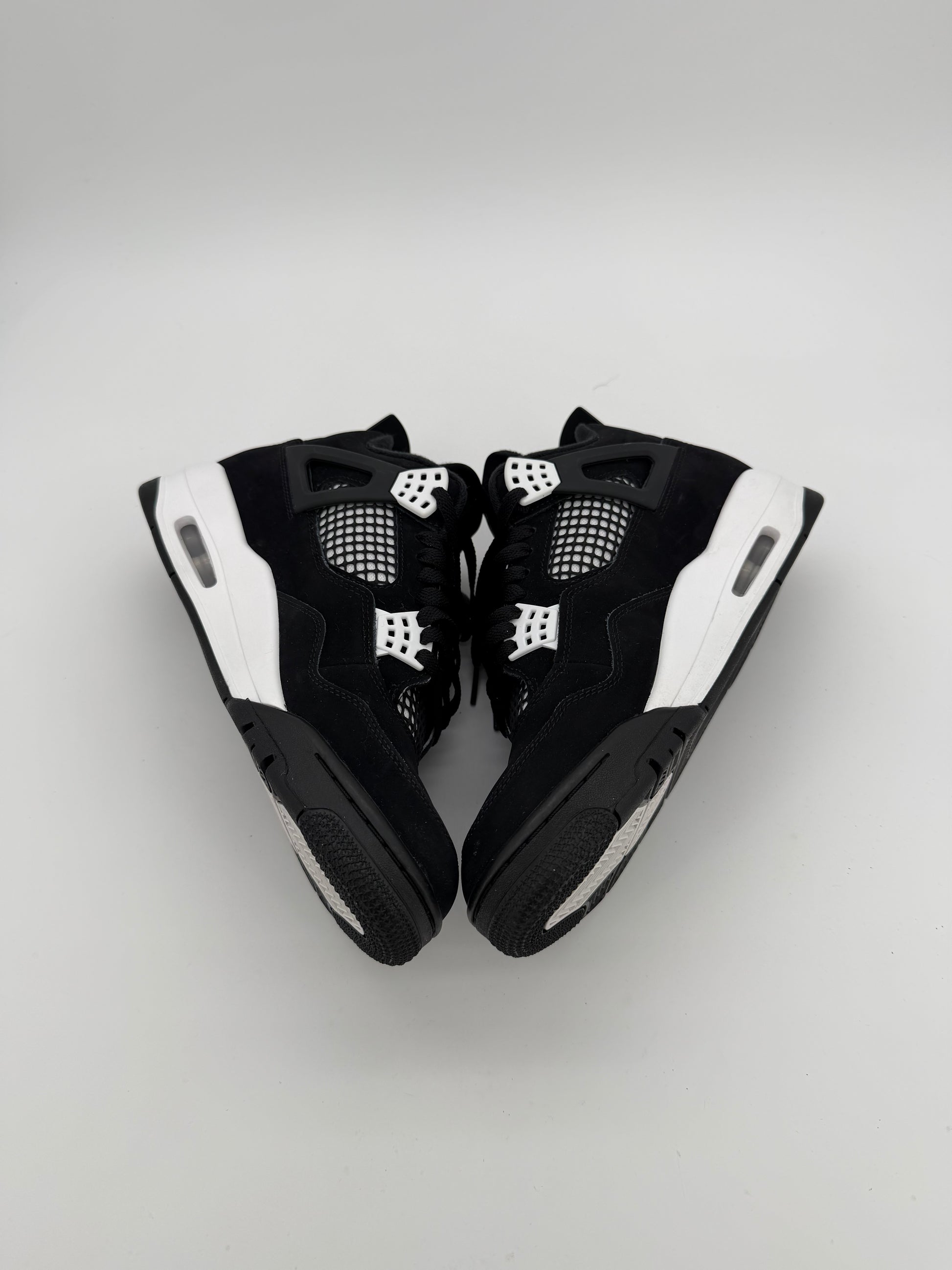 Jordan 4 Retro White Thunder