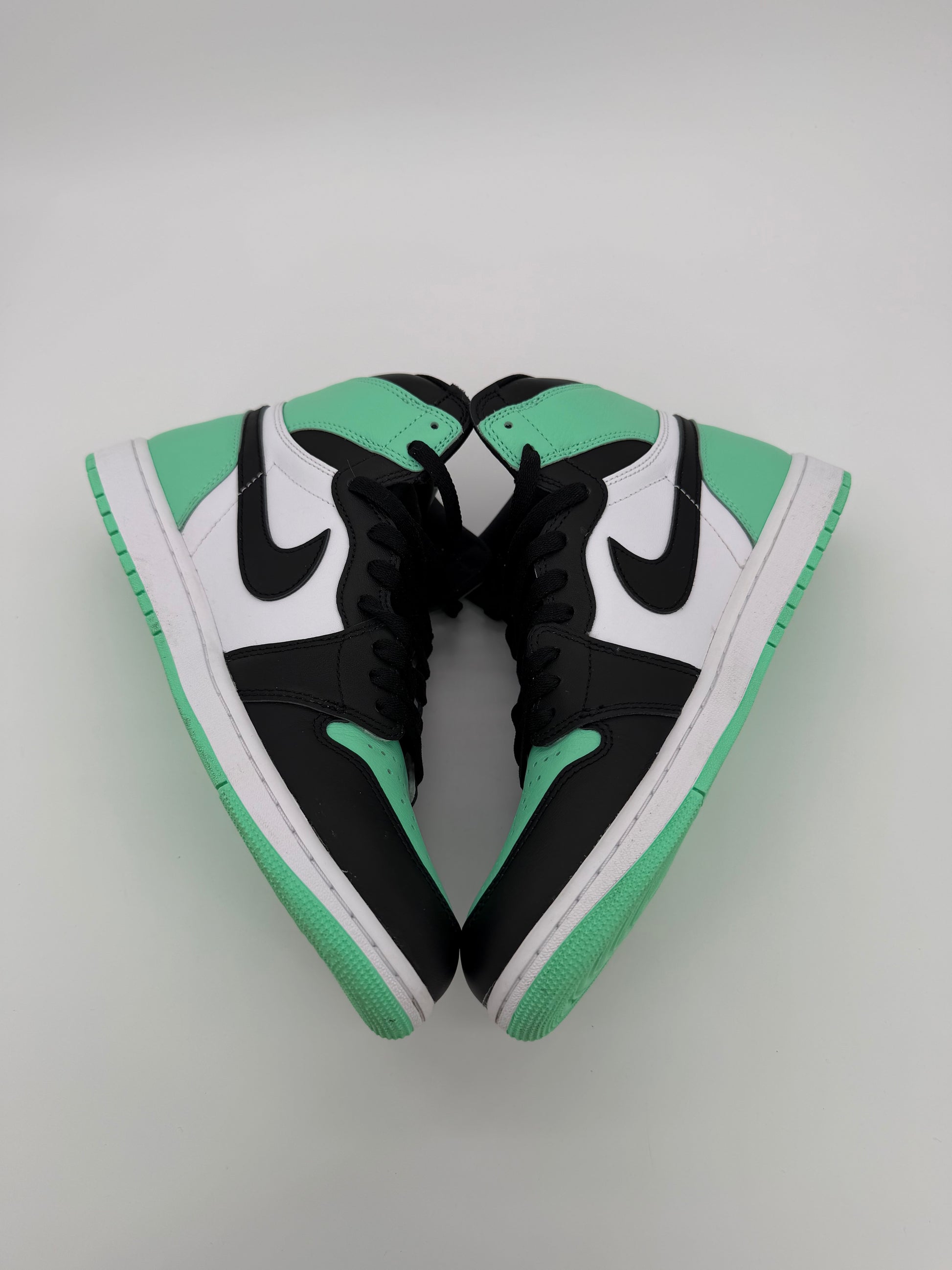Jordan 1 Retro High OG Green Glow