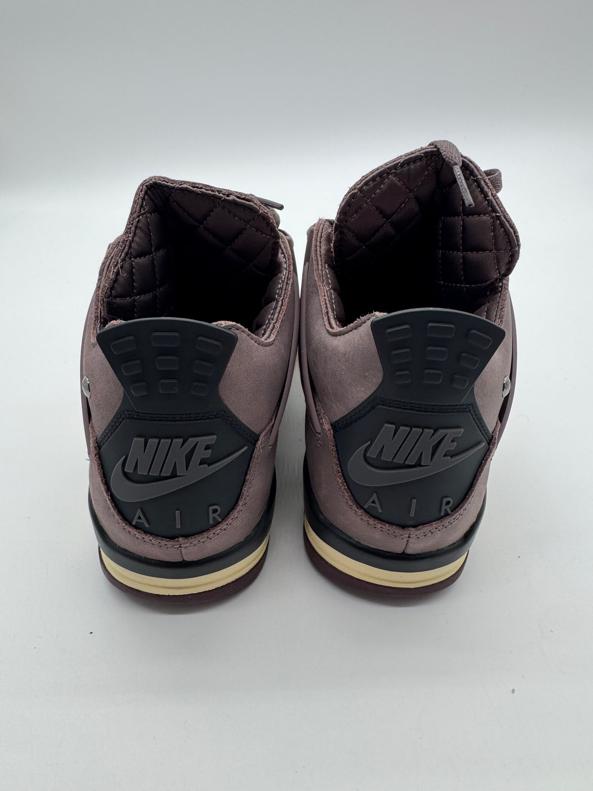 Jordan 4 Retro SP A Ma Maniére Violet Ore
