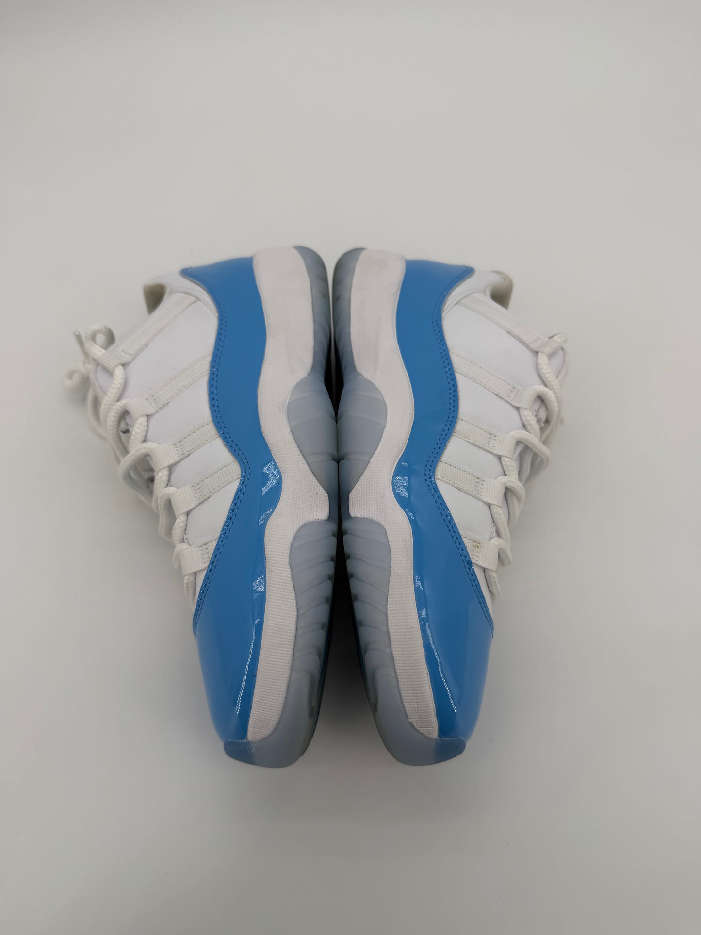 Jordan 11 Retro Low University Blue (2026)