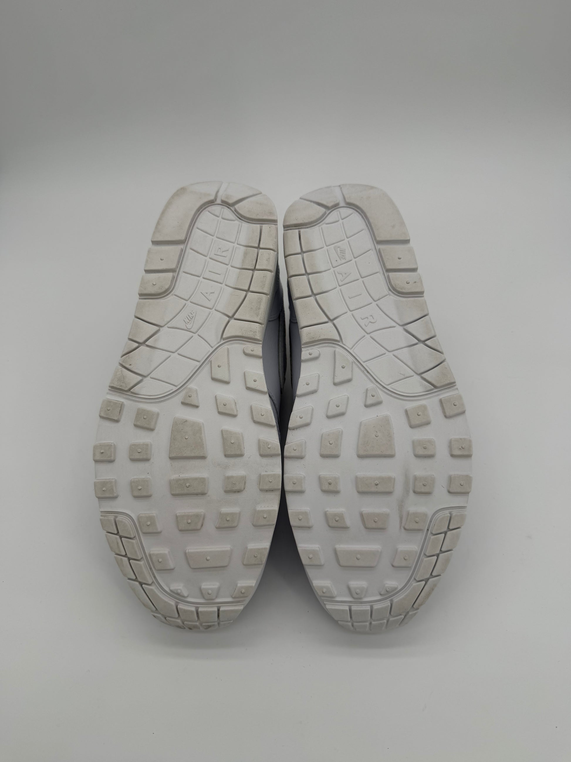 Nike Air Max 1 '87 SP Supreme Triple White