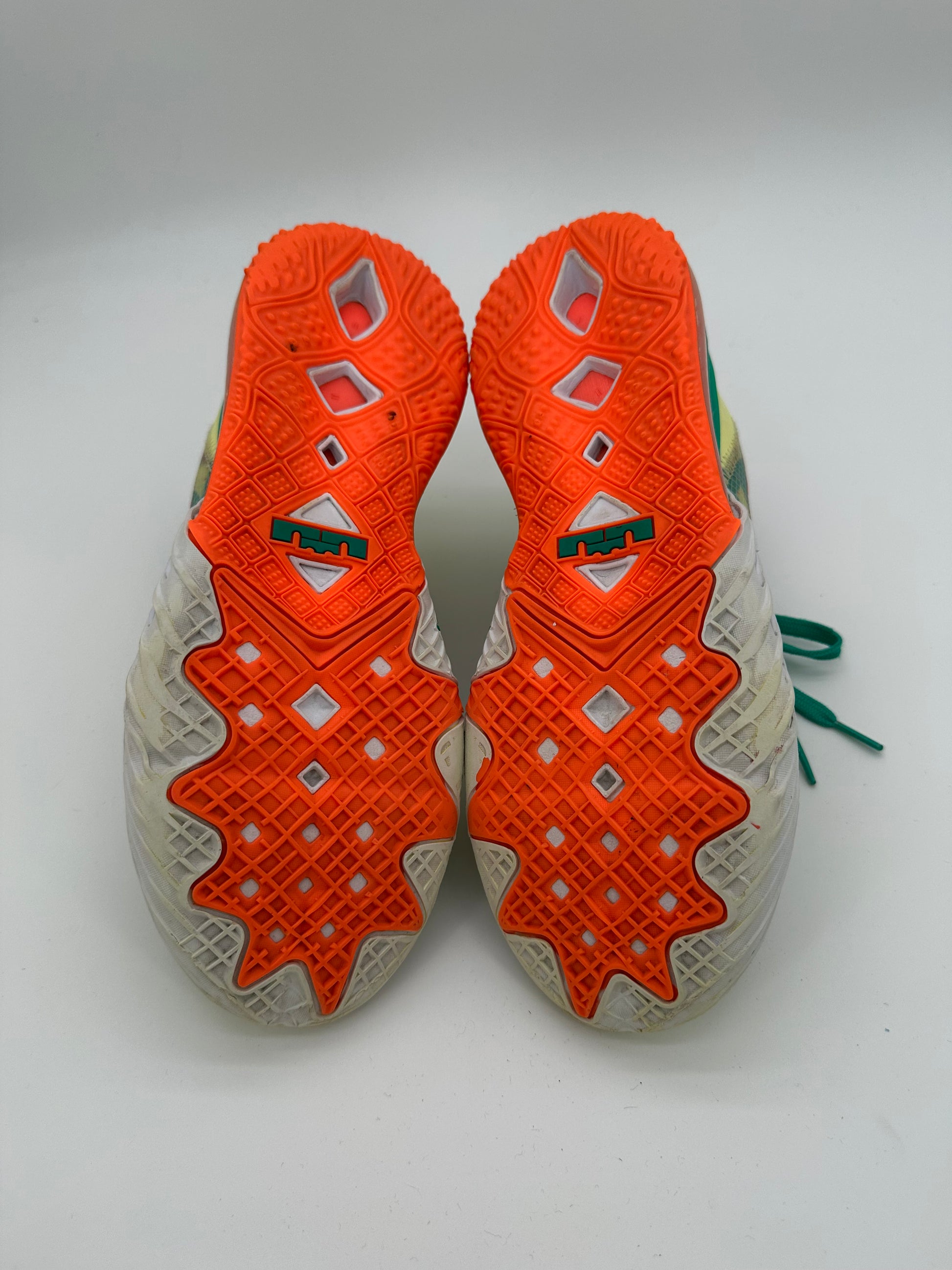 Nike LeBron 18 Low LeBronald Palmer