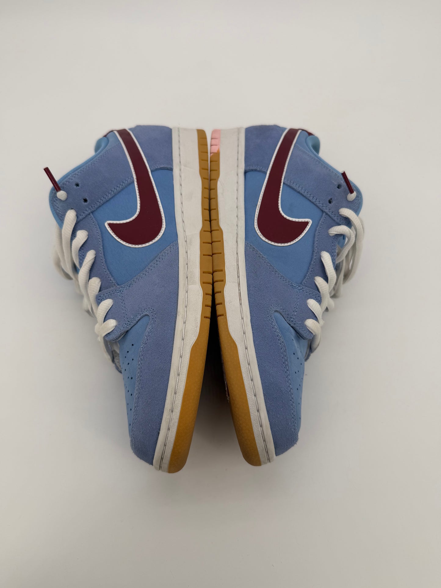 Nike SB Dunk Low Philadelphia Phillies