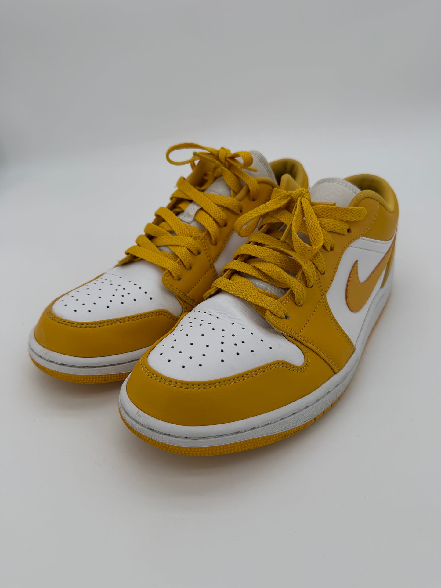 Jordan 1 Low Pollen