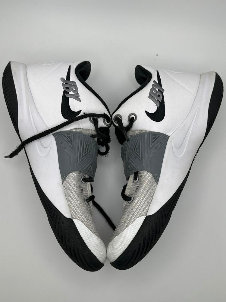 Nike Kyrie Flytrap 3 White Cool Grey