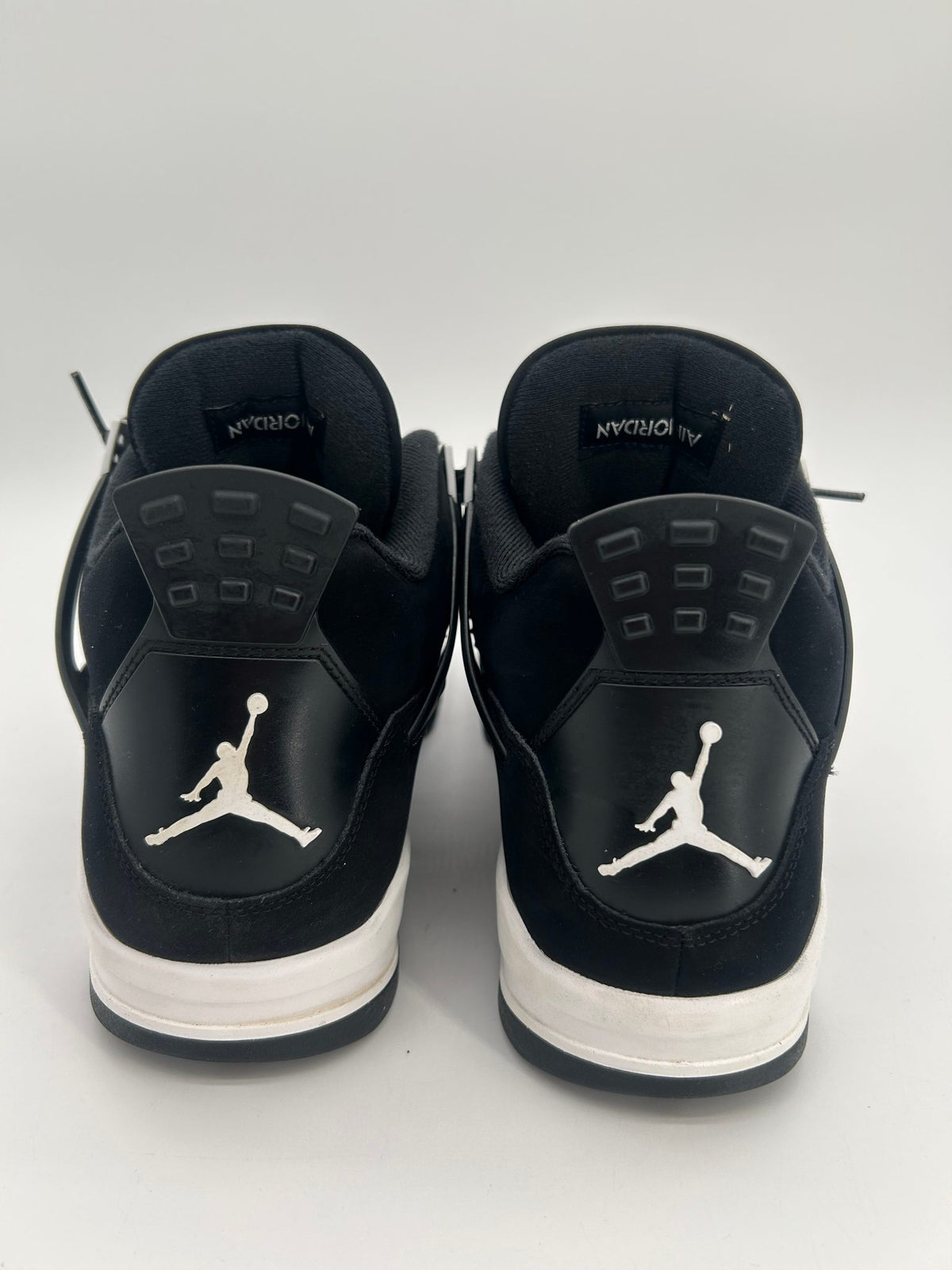 Jordan 4 Retro White Thunder