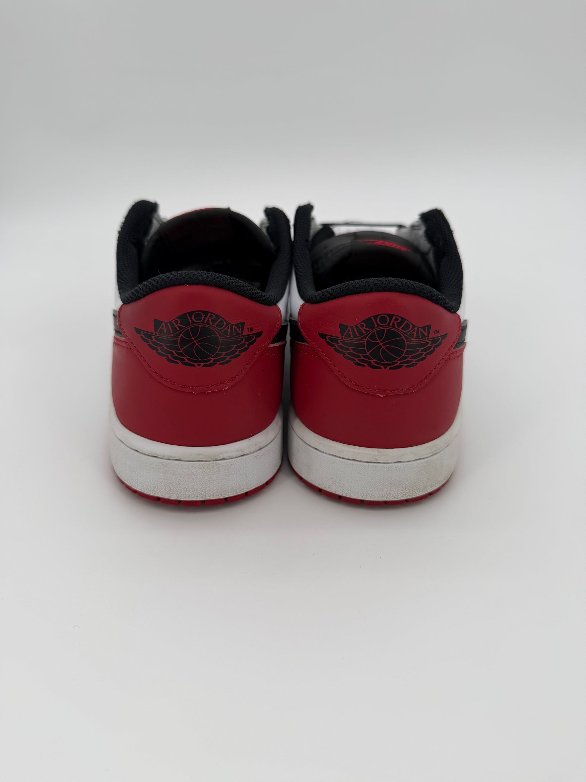 Jordan 1 Retro Low OG Black Toe (2023)