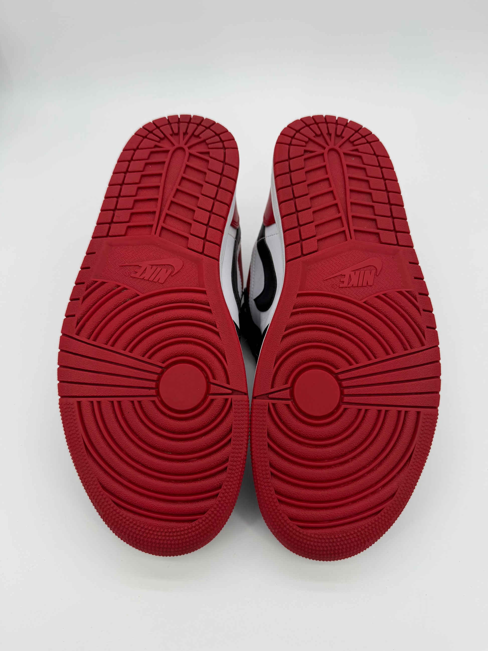 Jordan 1 Low Bred Toe
