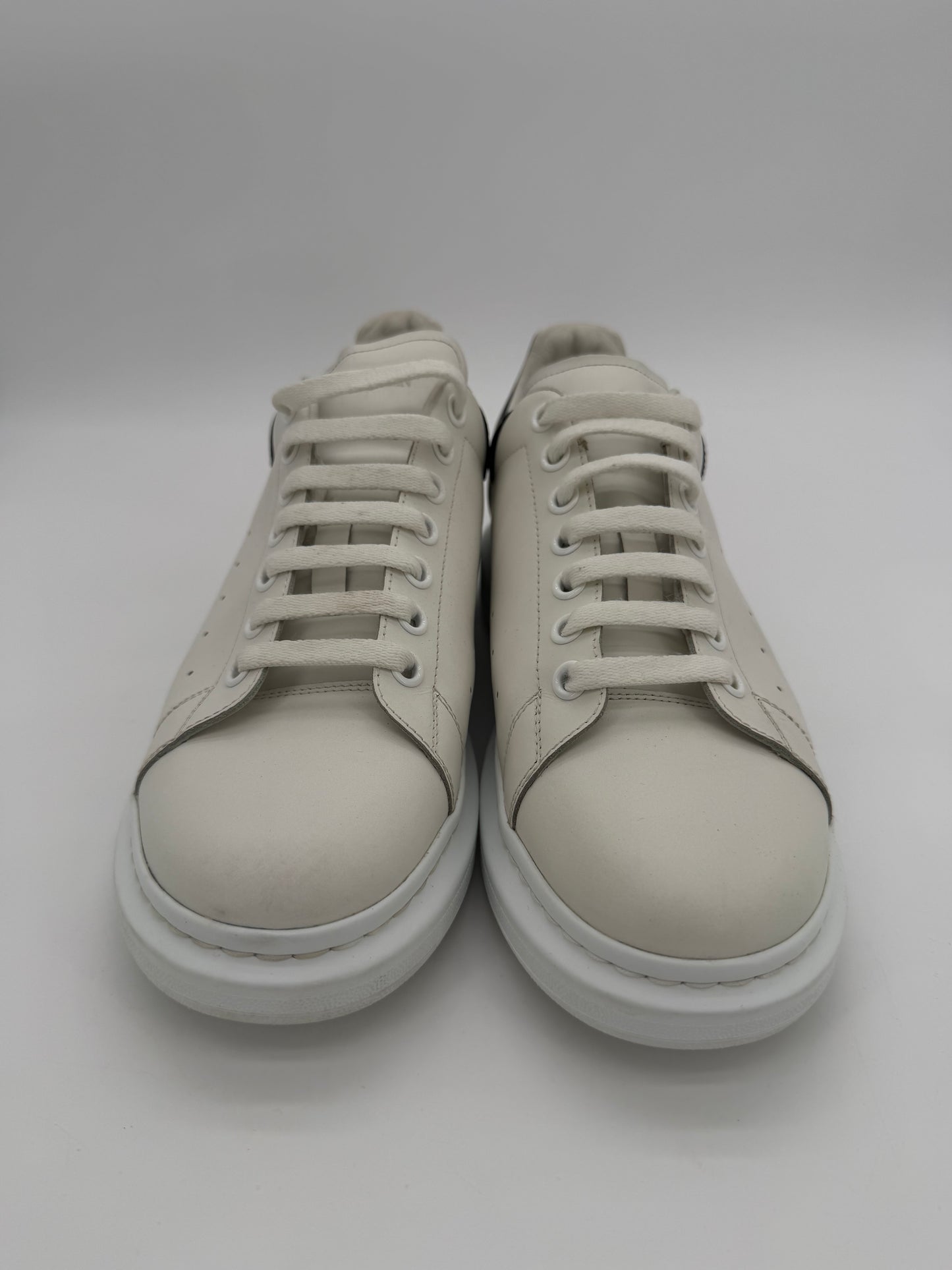 Alexander McQueen Oversized White Black