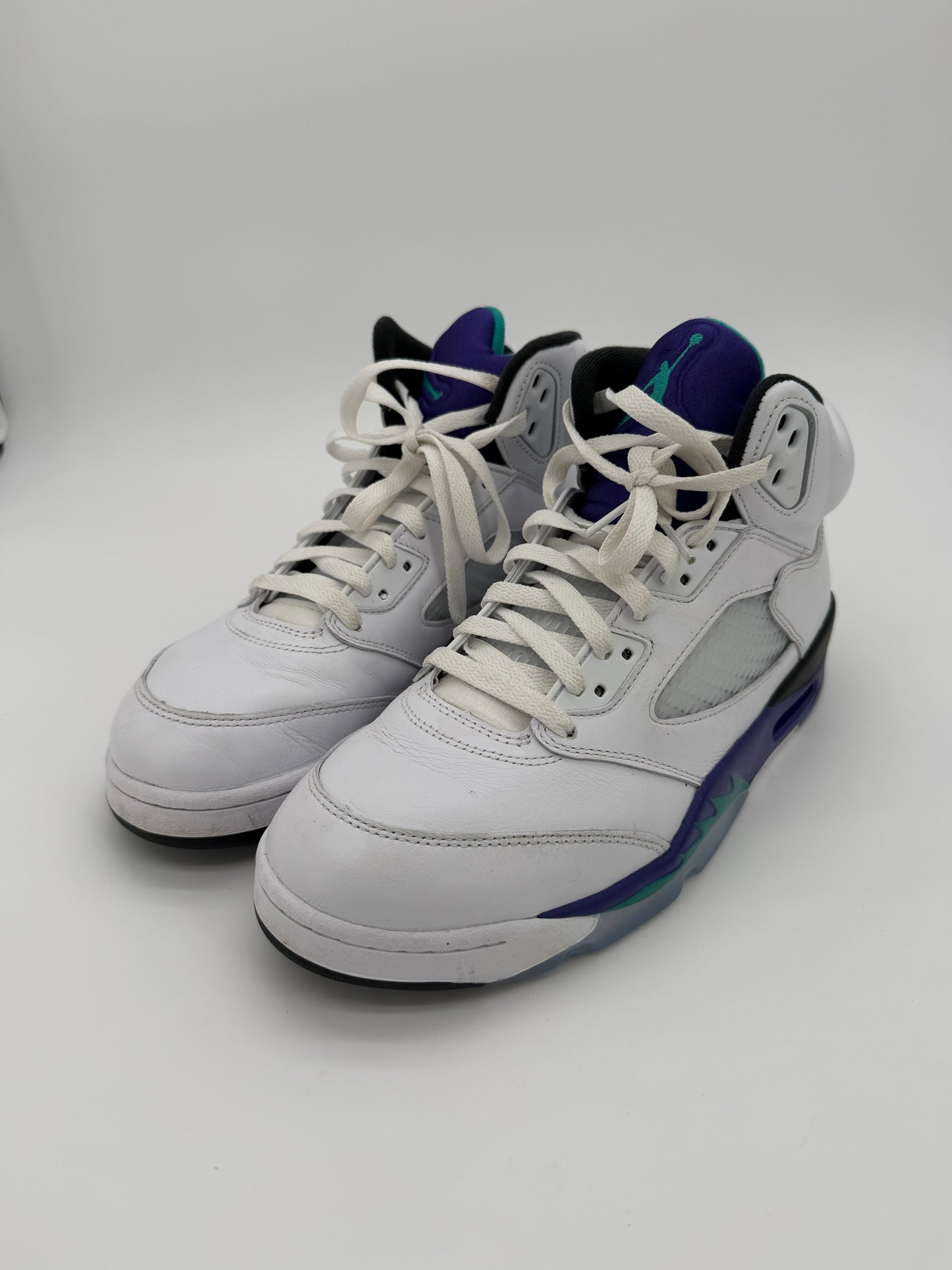 Jordan 5 Retro Grape (2025)