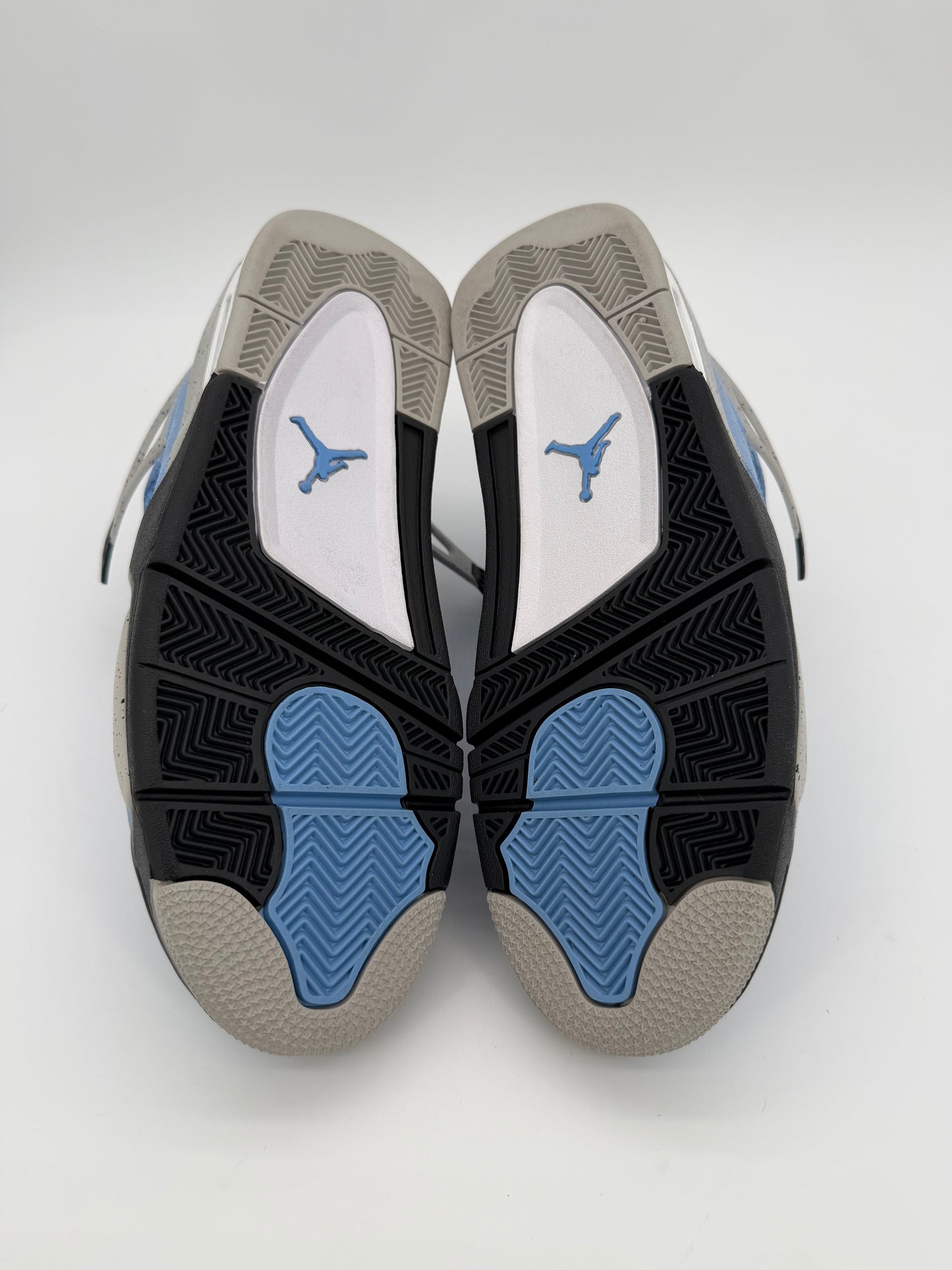 Jordan 4 Retro University Blue