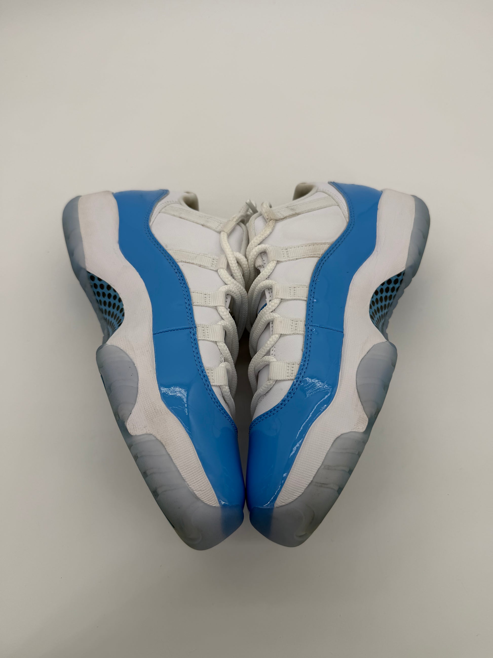Jordan 11 Retro Low University Blue (2026)