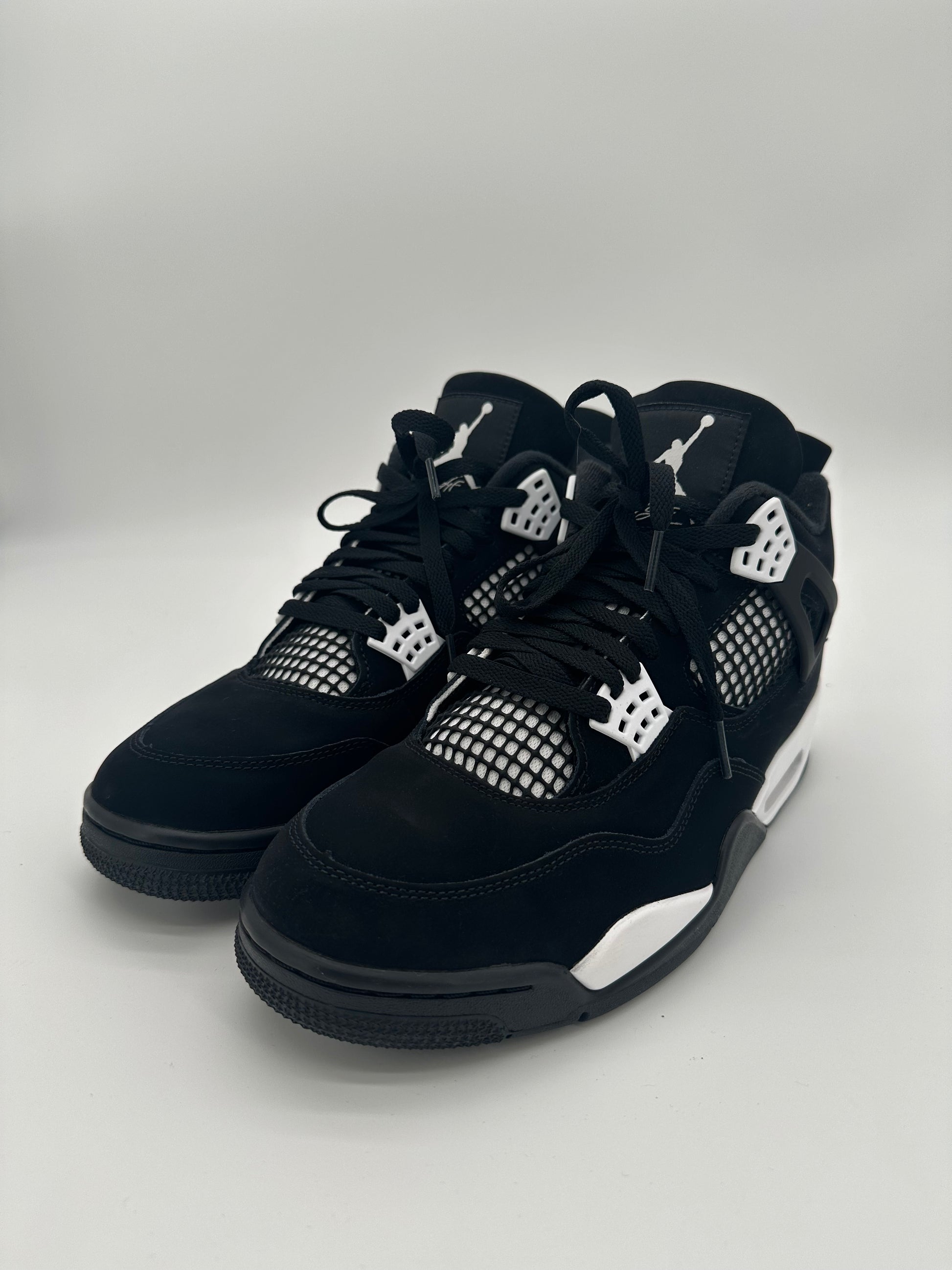 Jordan 4 Retro White Thunder