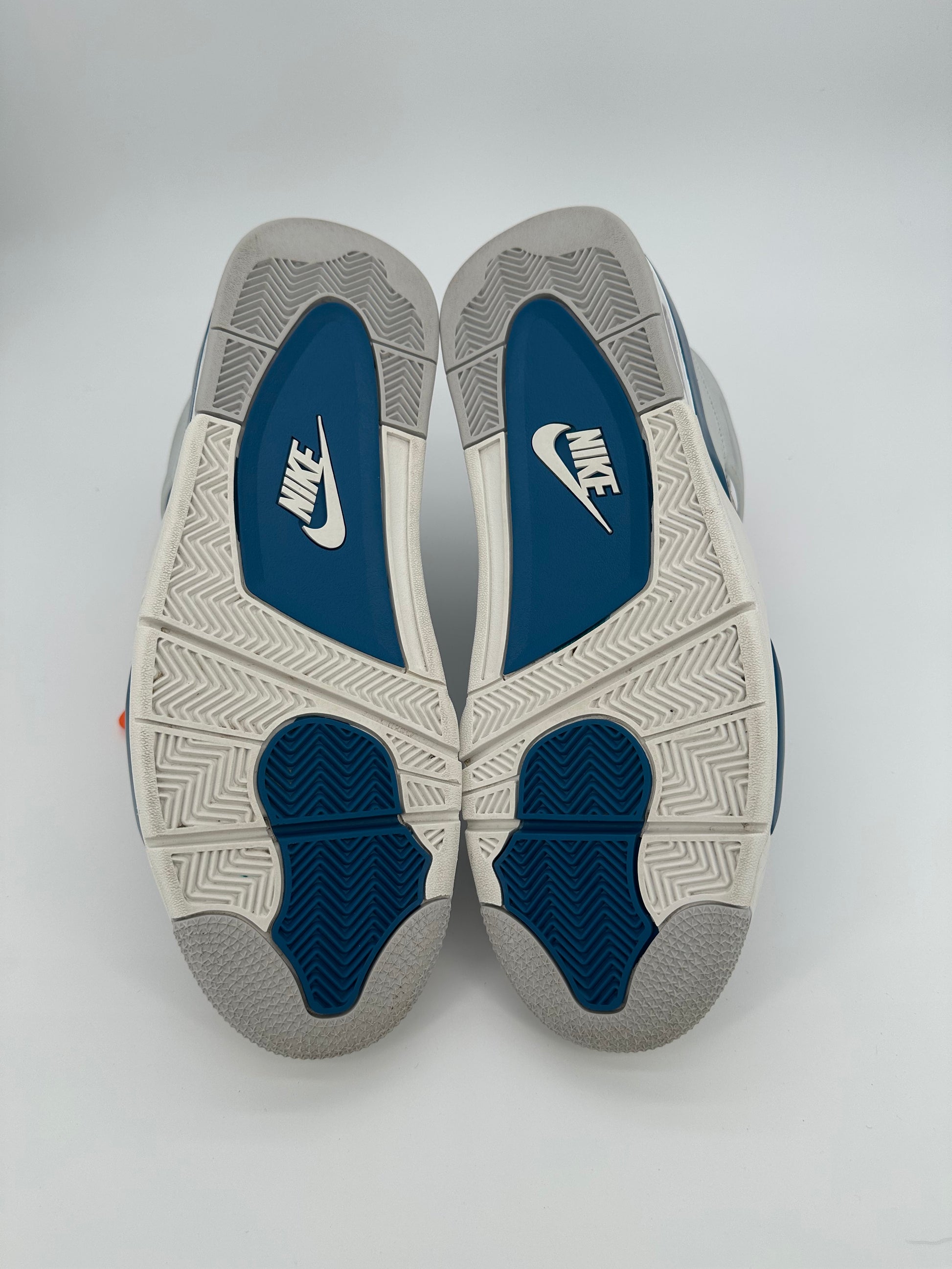 Jordan 4 Retro Military Blue (2024)