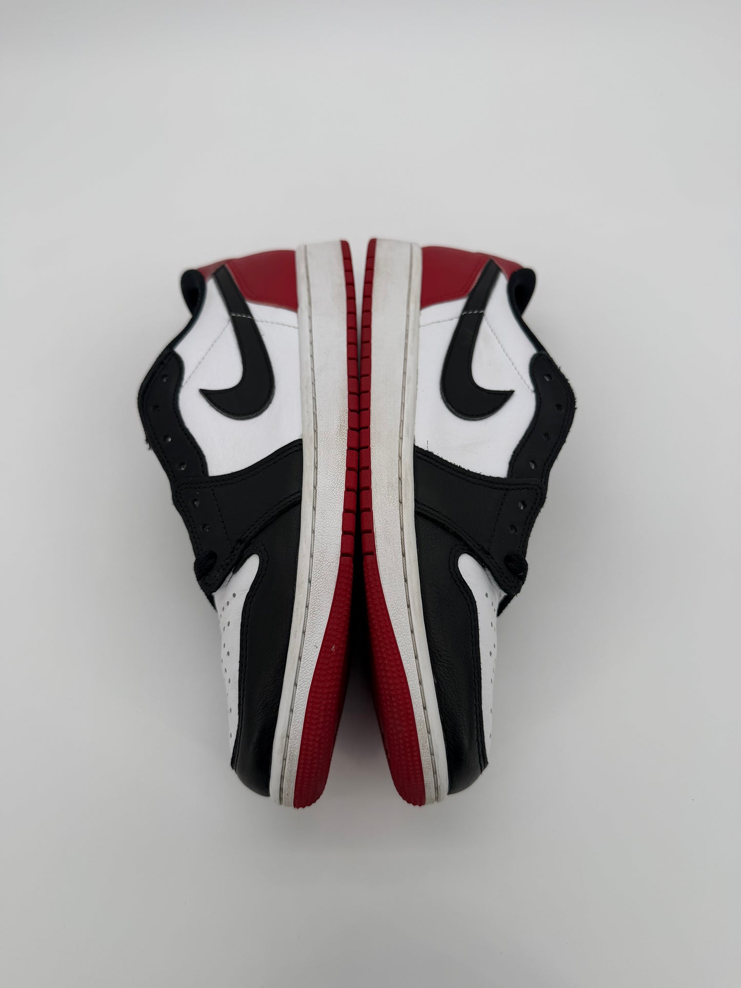 Jordan 1 Retro Low OG Black Toe (2023)