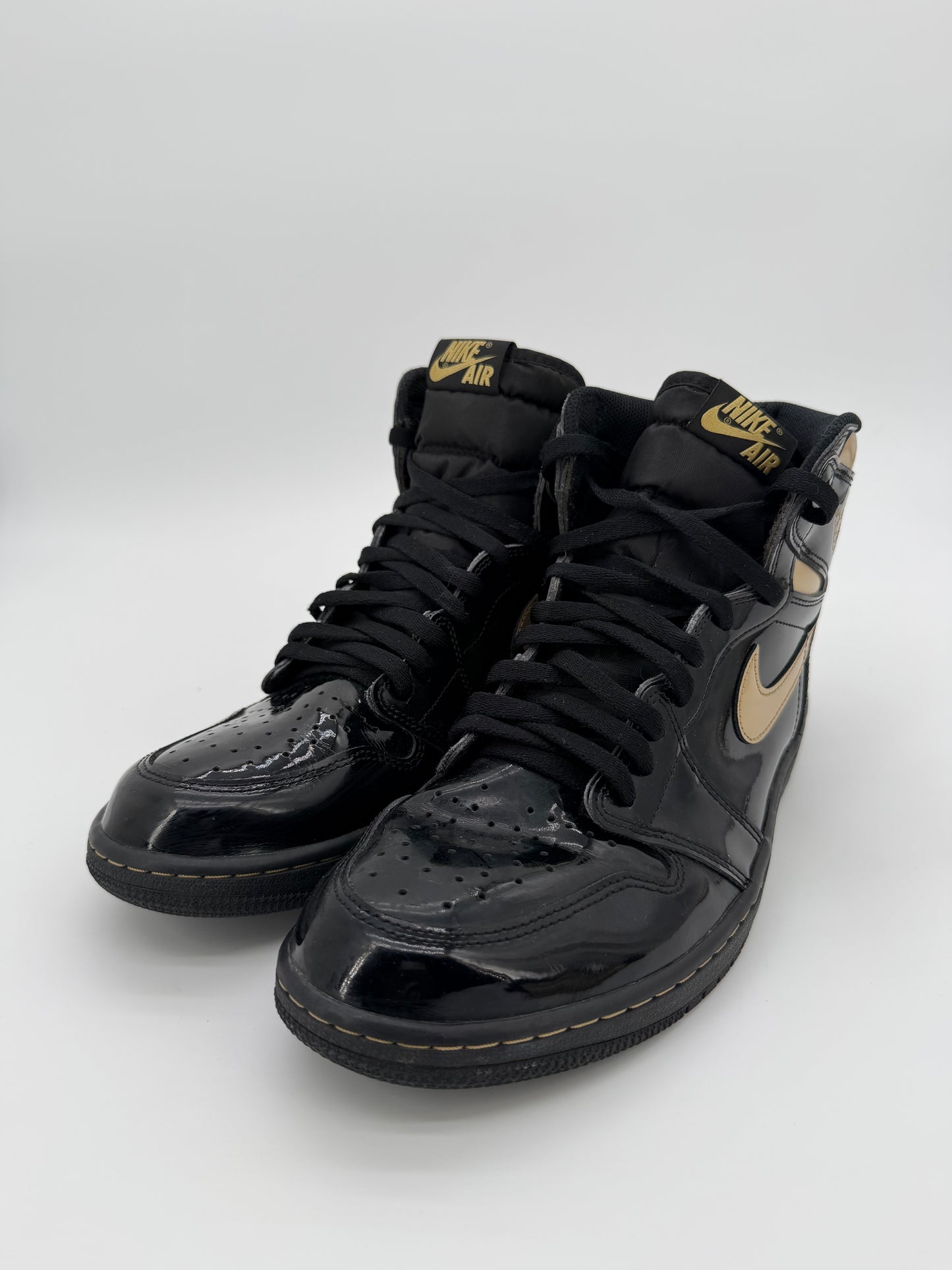 Jordan 1 Retro High Black Metallic Gold (2020)