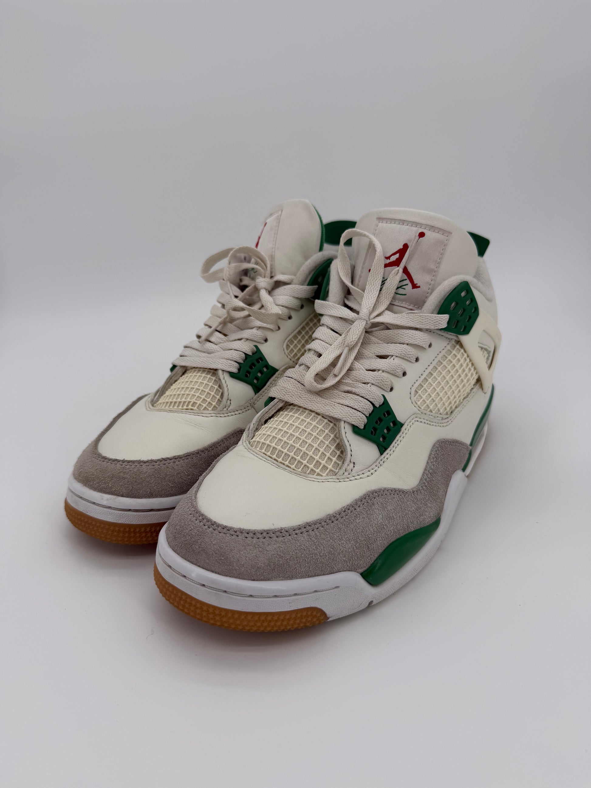 Jordan 4 Retro SB Pine Green