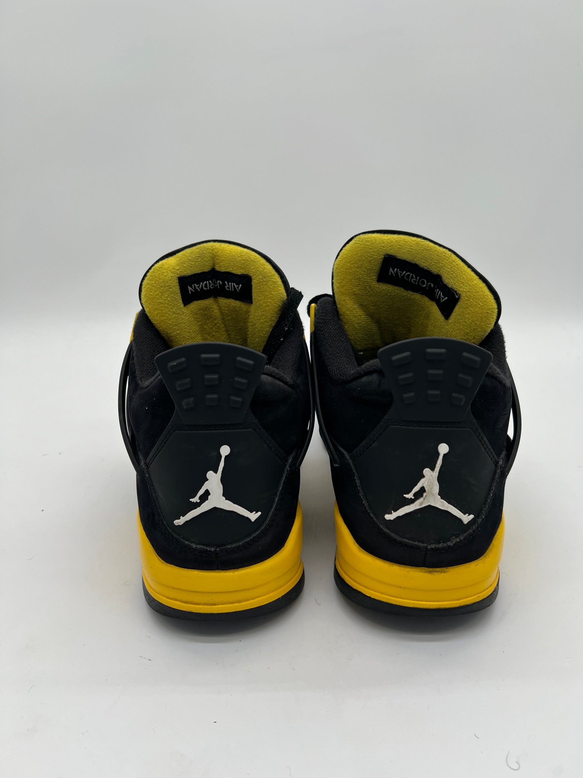 Jordan 4 Retro Thunder (2023)