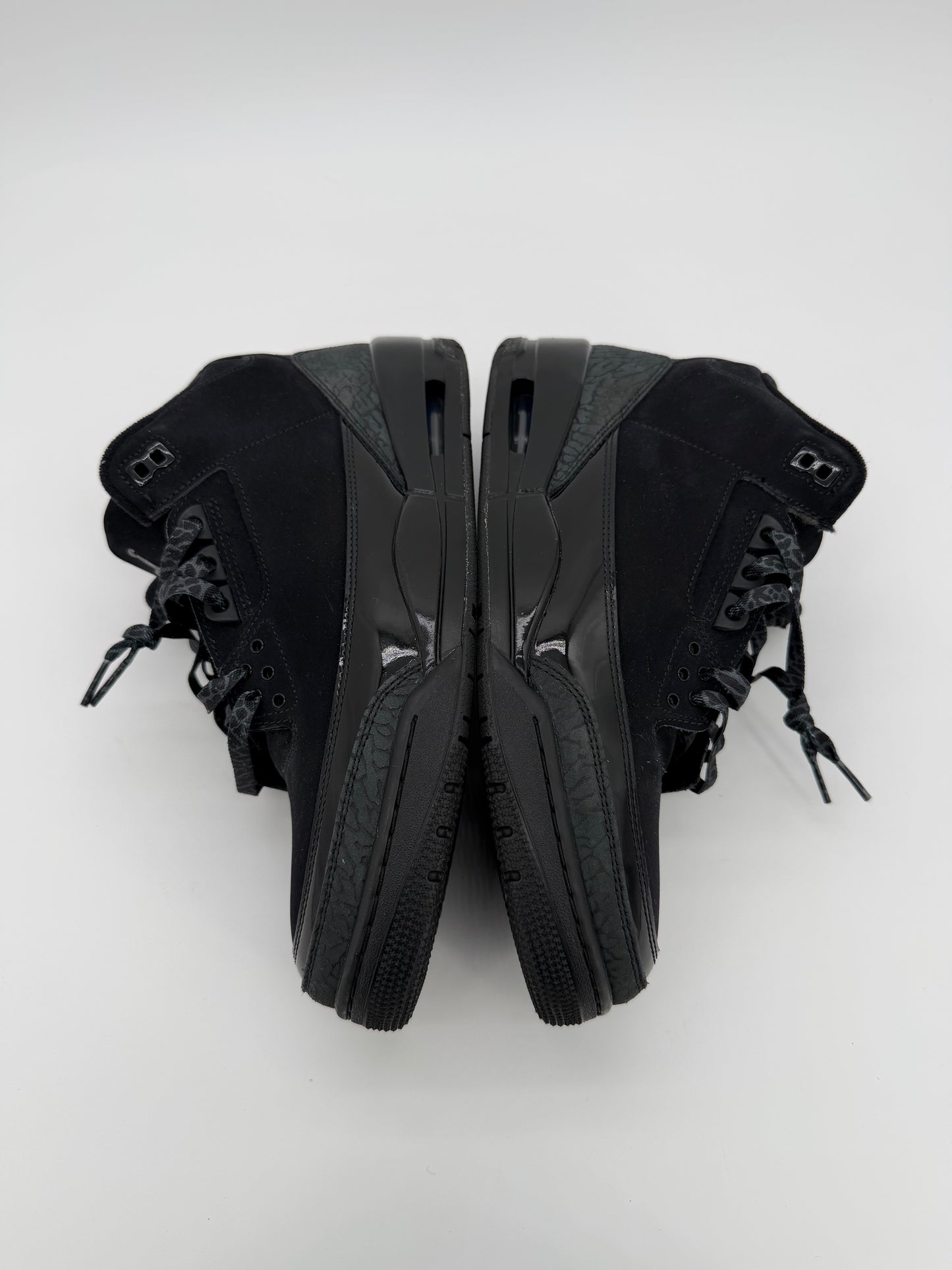 Jordan 3 Retro Black Cat (2025)