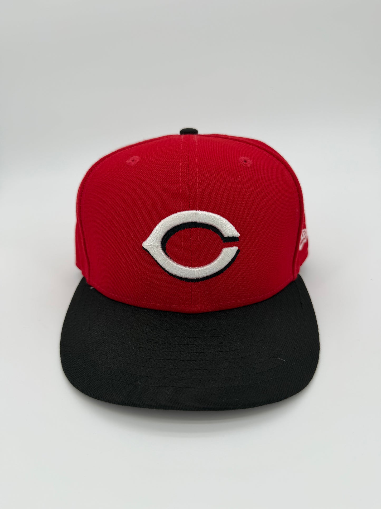 New Era Adult 59FIFTY Cincinnati Reds Fitted with Black Brim