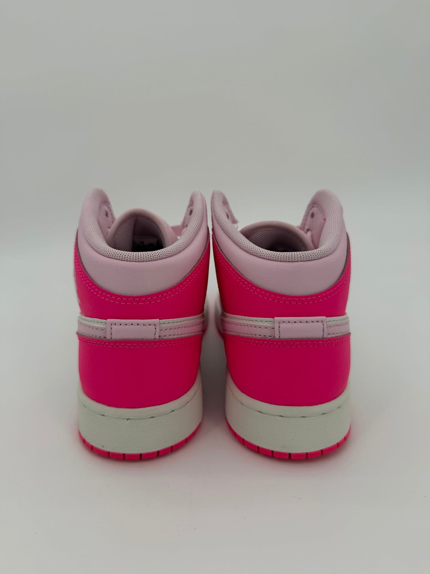 Nike Air Jordan Retro 1 Mid Barbie Pink Air