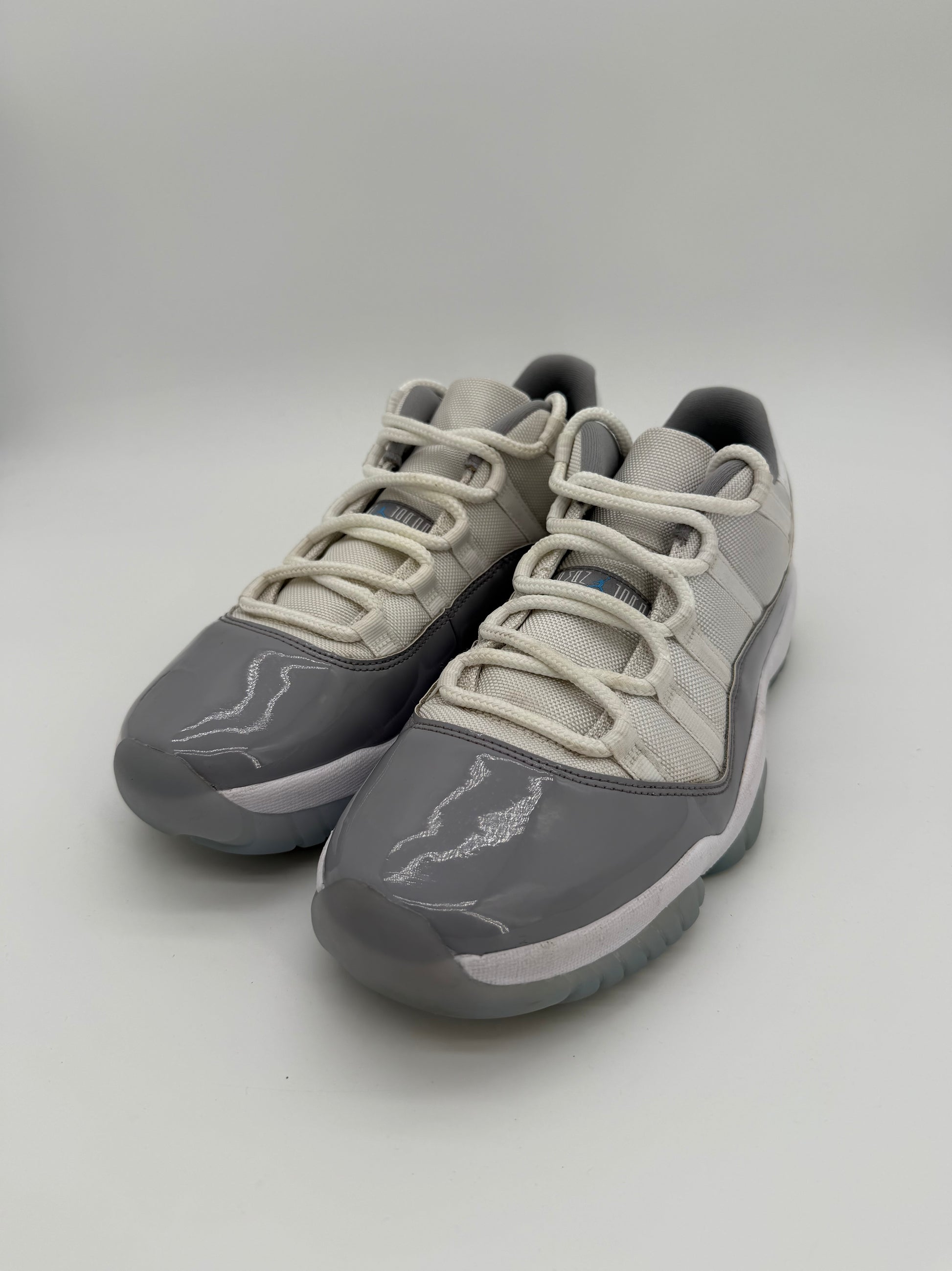 Jordan 11 Retro Low Cement Grey