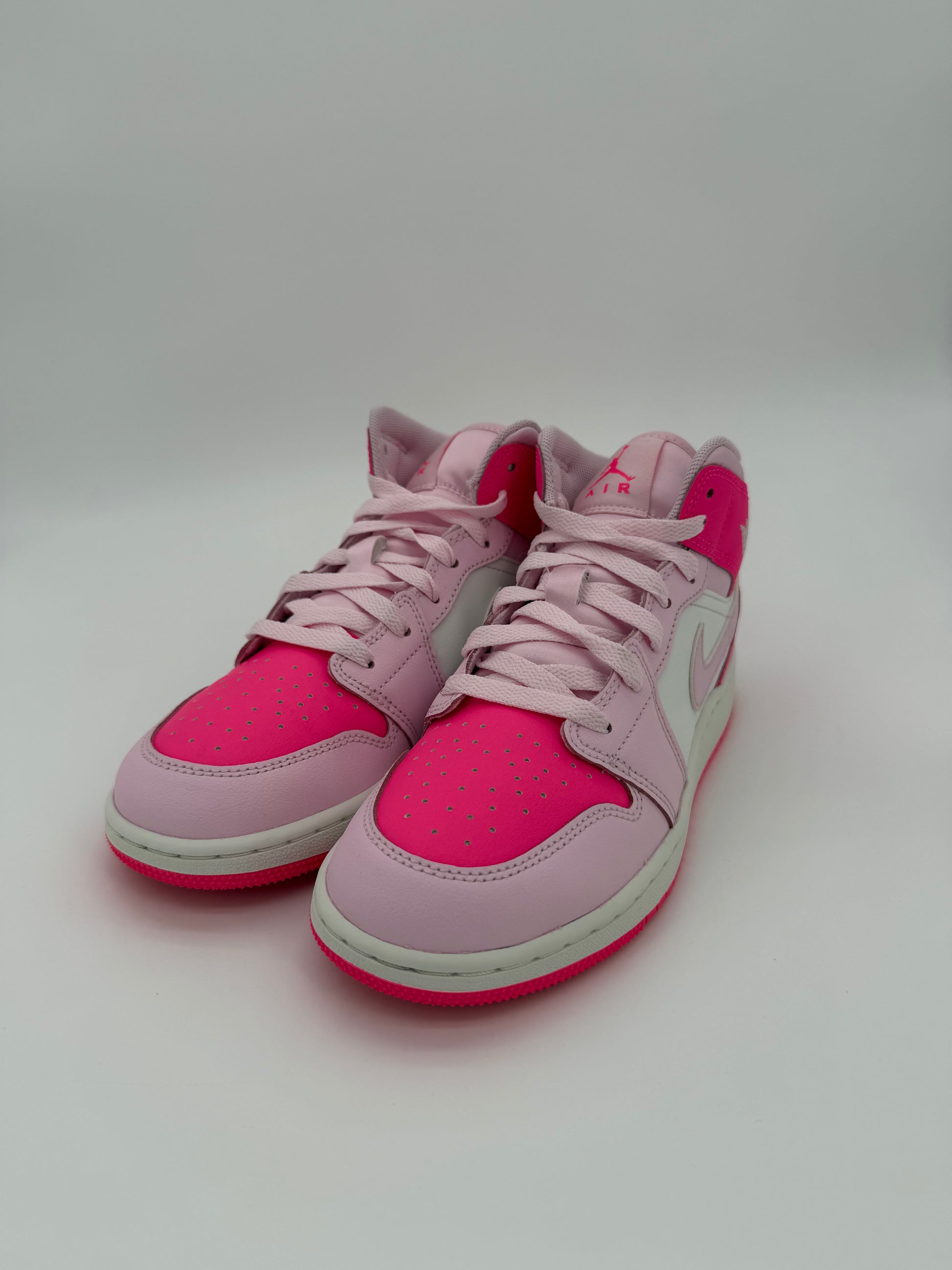 Nike Air Jordan Retro 1 Mid Barbie Pink Air